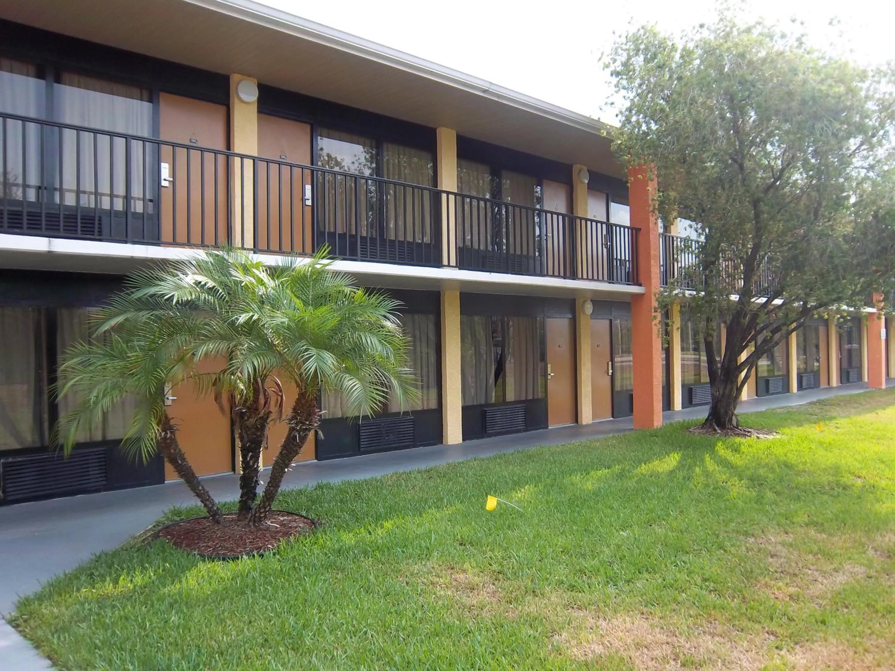 Facade/entrance in Americas Best Value Inn Florida Turnpike & I-95