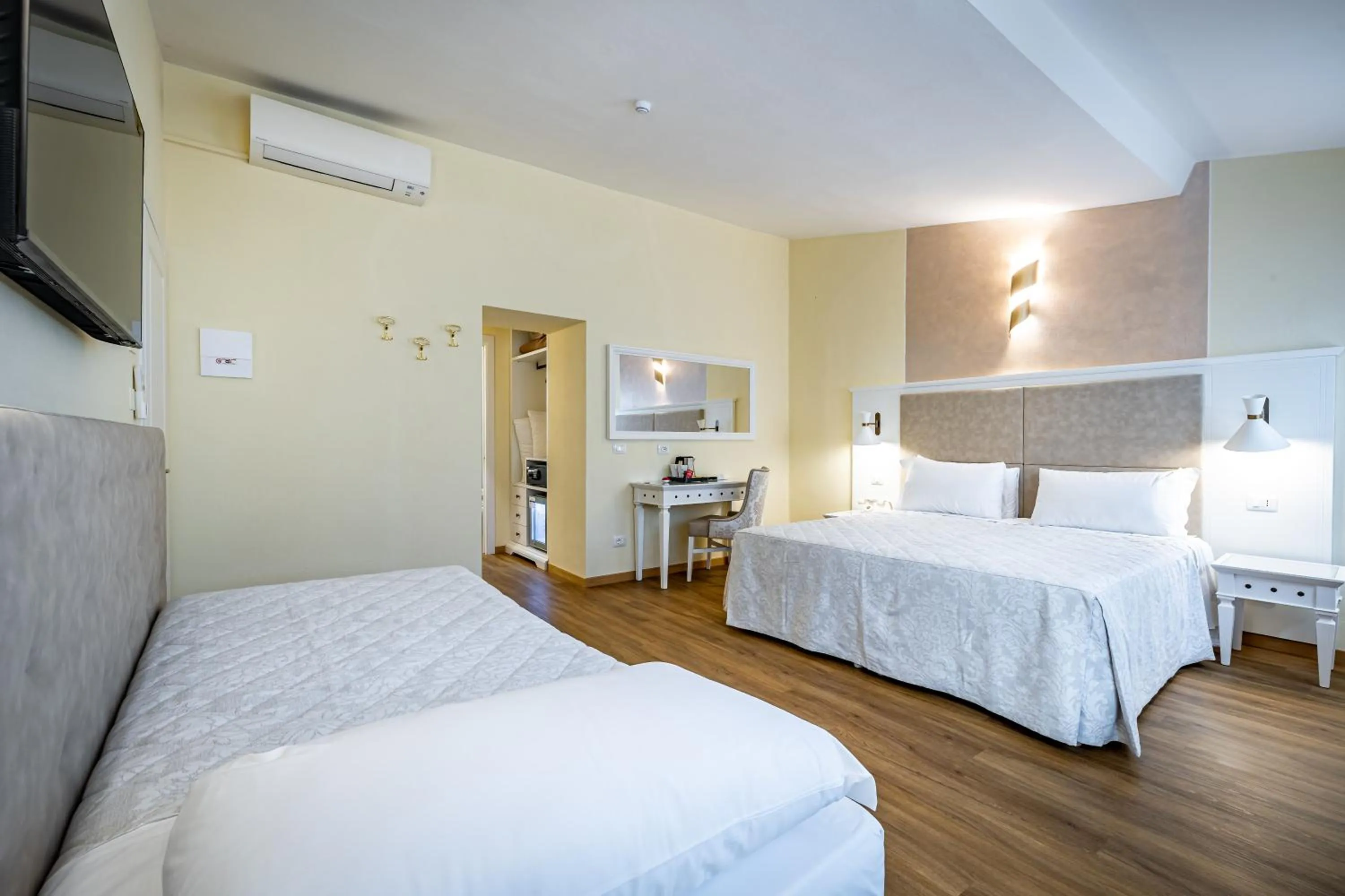 Photo of the whole room, Bed in Residenza Alessandra