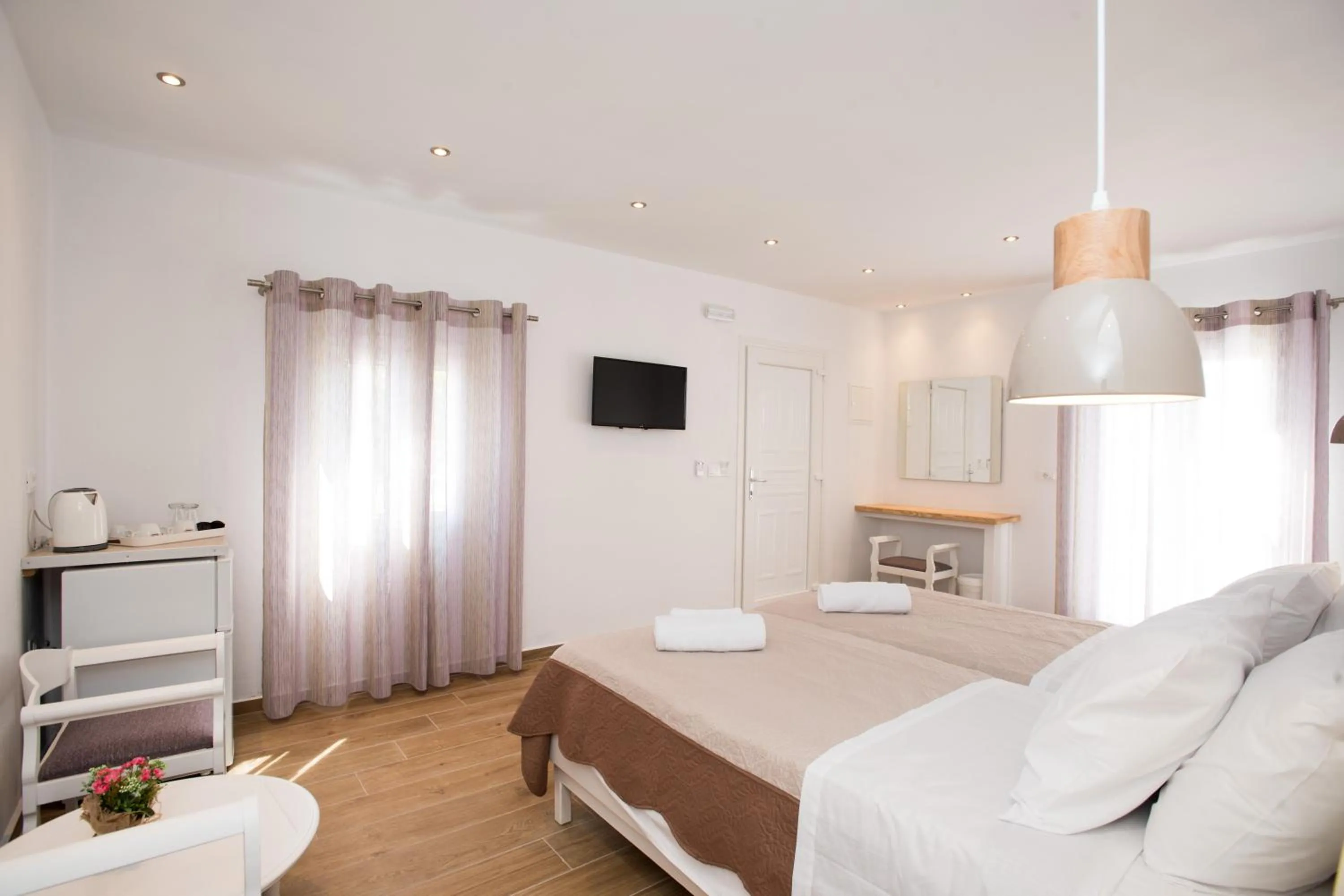 Photo of the whole room in Marina Blue Ornos