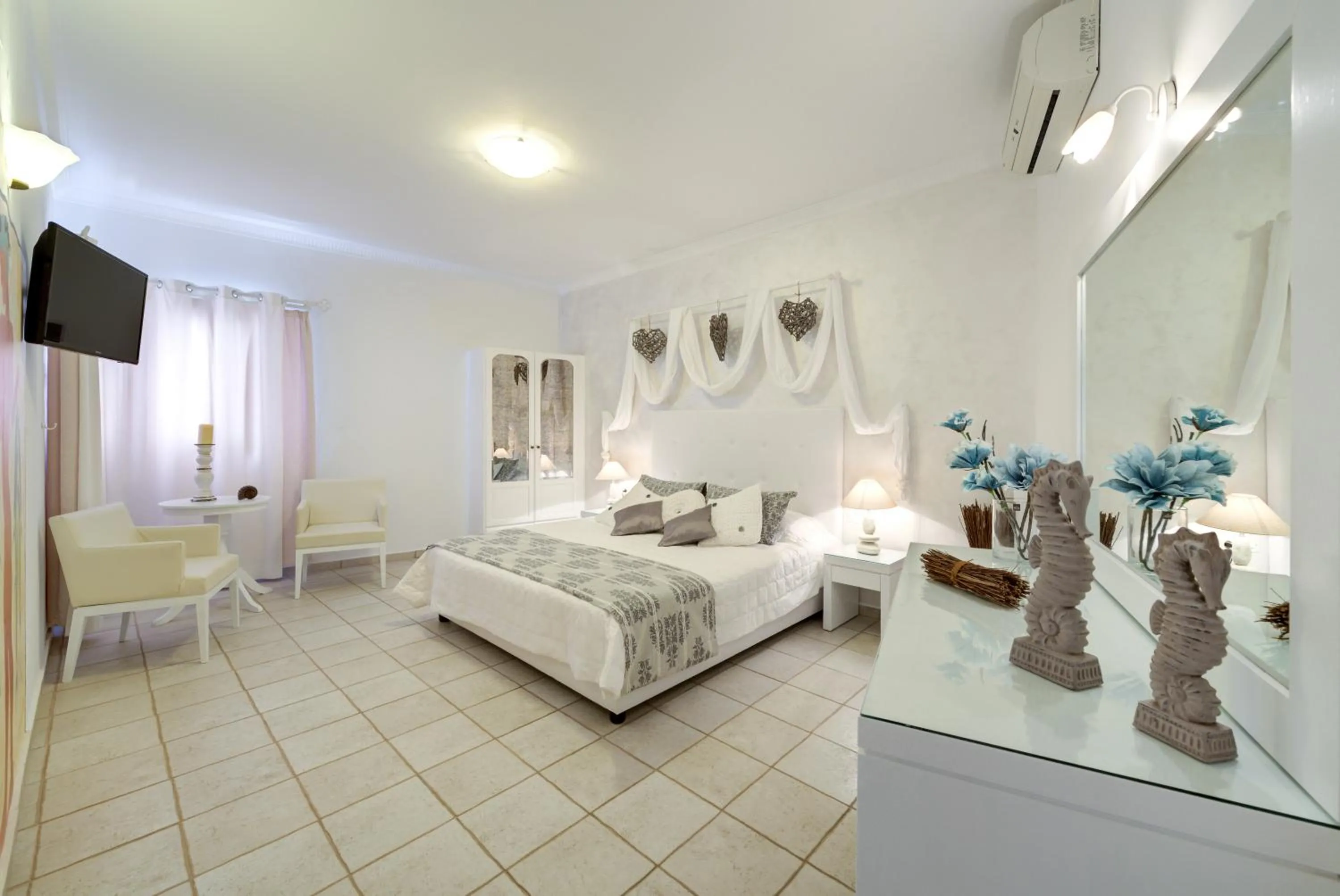 Day, Bed in Dream Island Hotel