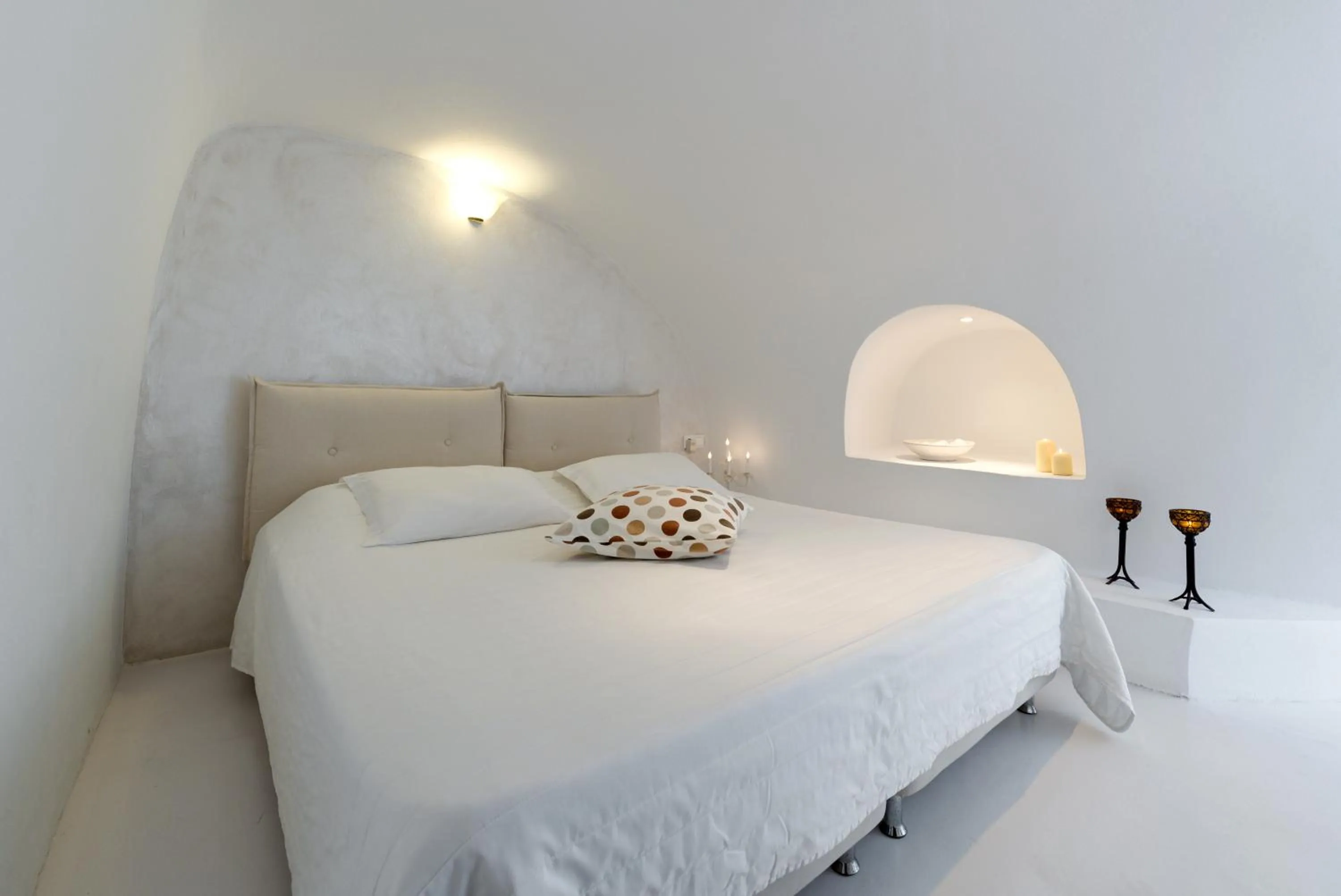 Bed in Dream Island Hotel