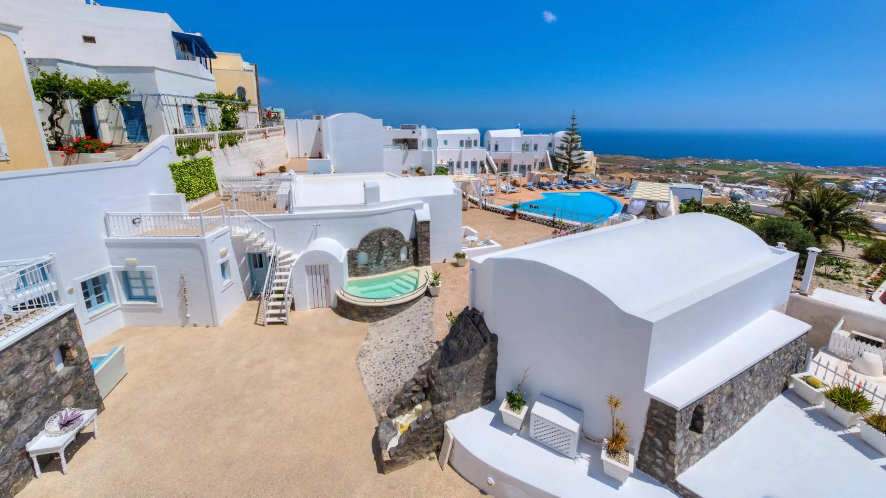 Property building in Dream Island Hotel