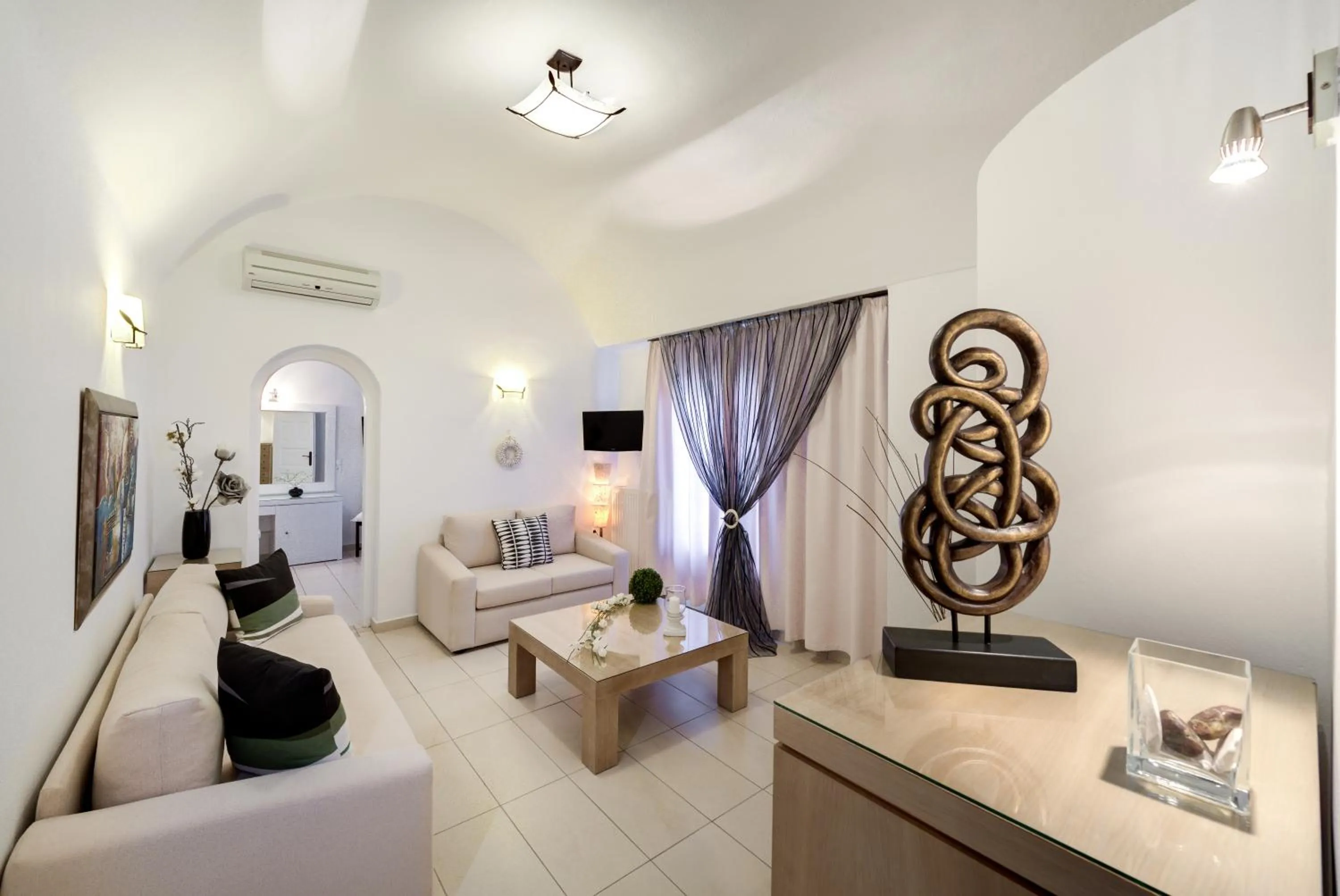 Living room in Dream Island Hotel