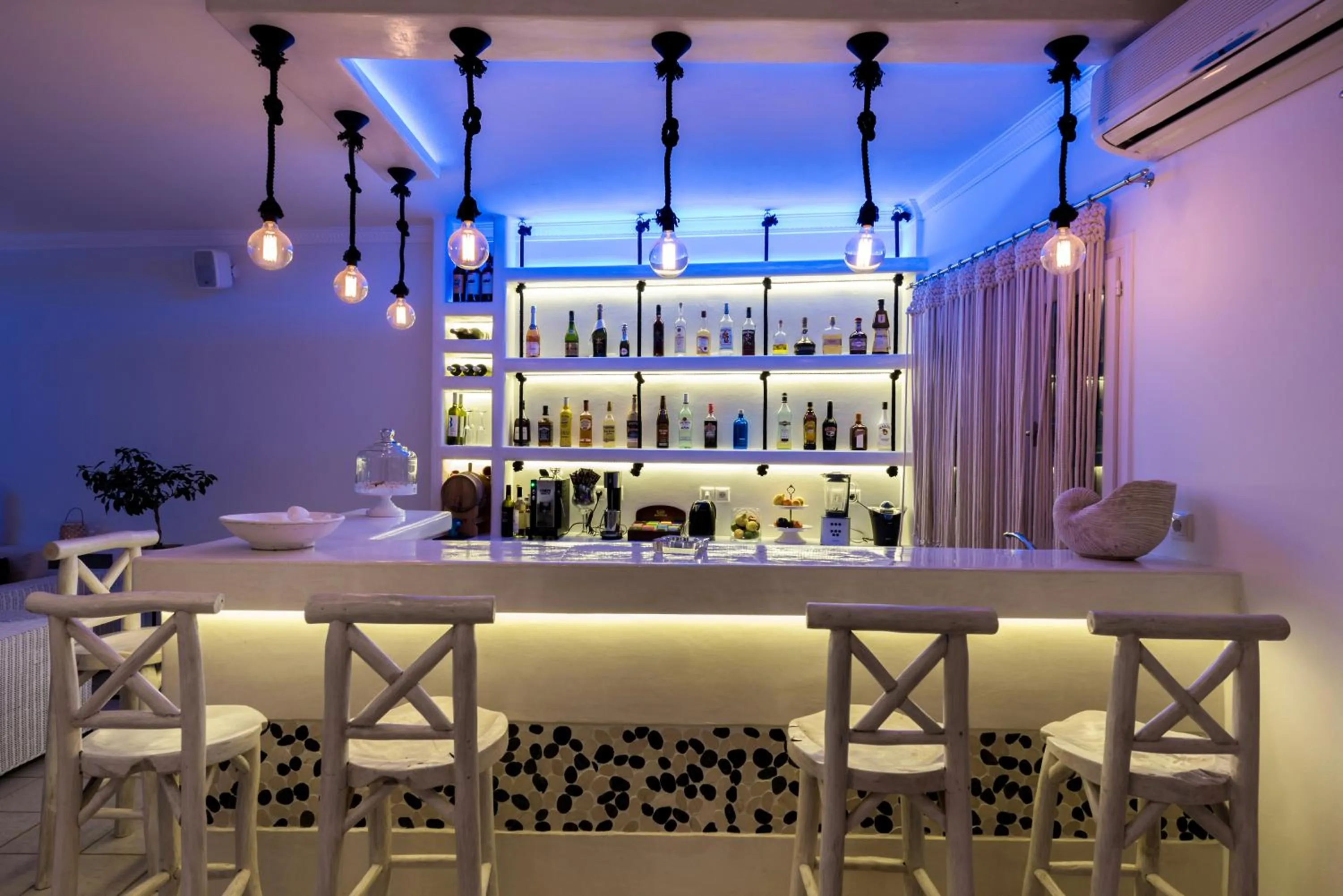 Lounge or bar in Dream Island Hotel