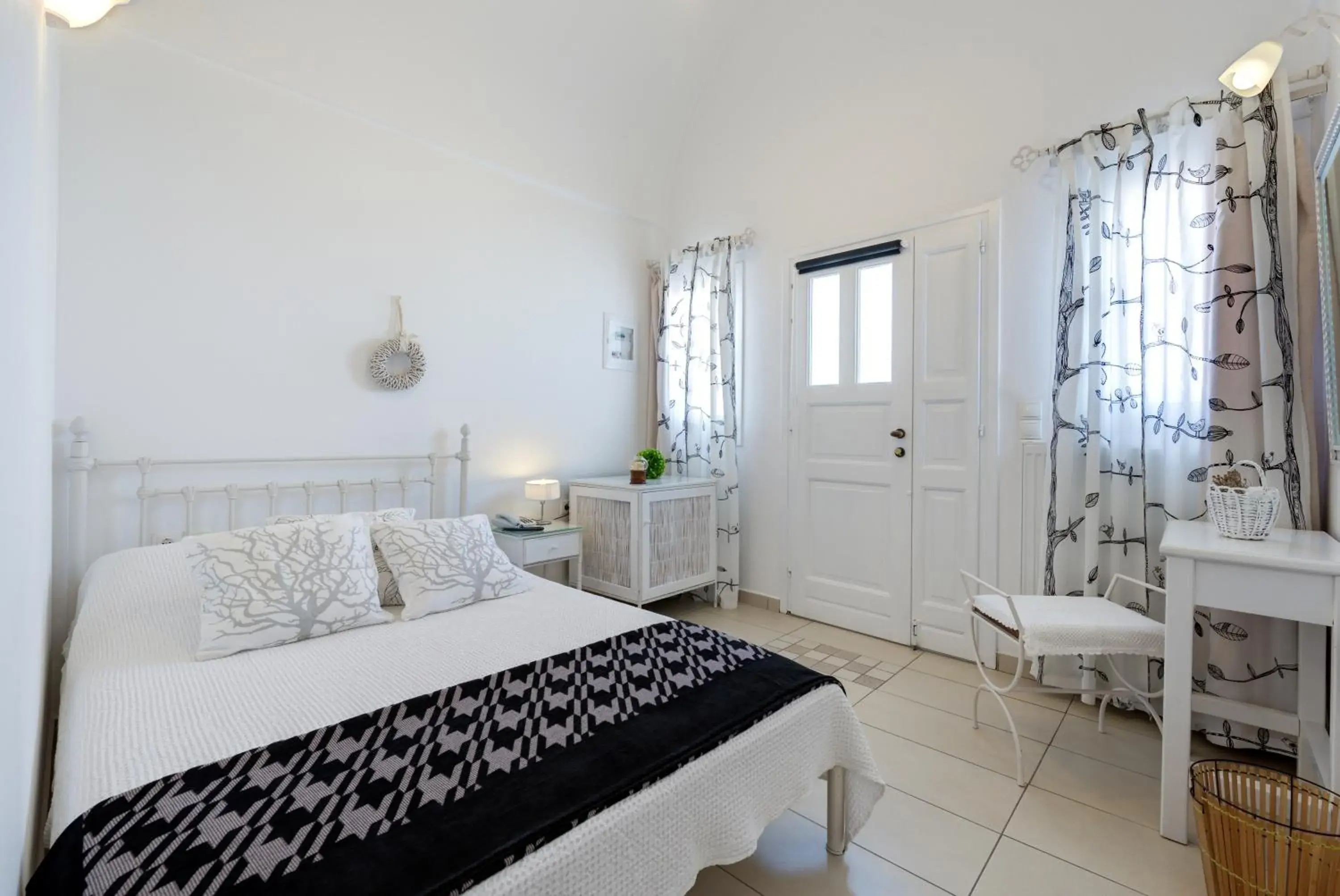 Single Room with shared Patio - single occupancy in Dream Island Hotel Single Room with shared Patio - single occupancy in Dream Island Hotel