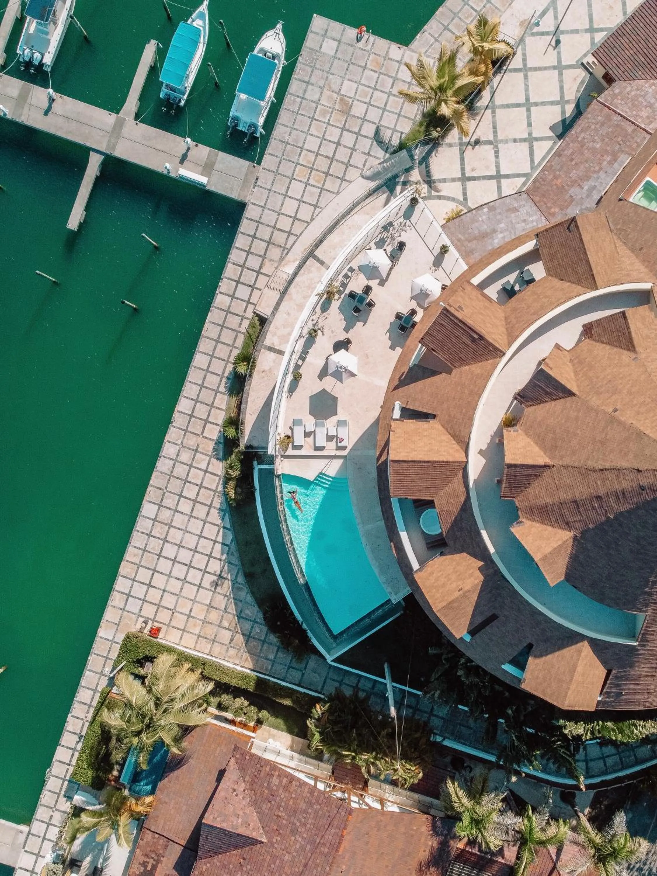 Pool view in The Bannister Hotel & Yacht Club by Mint