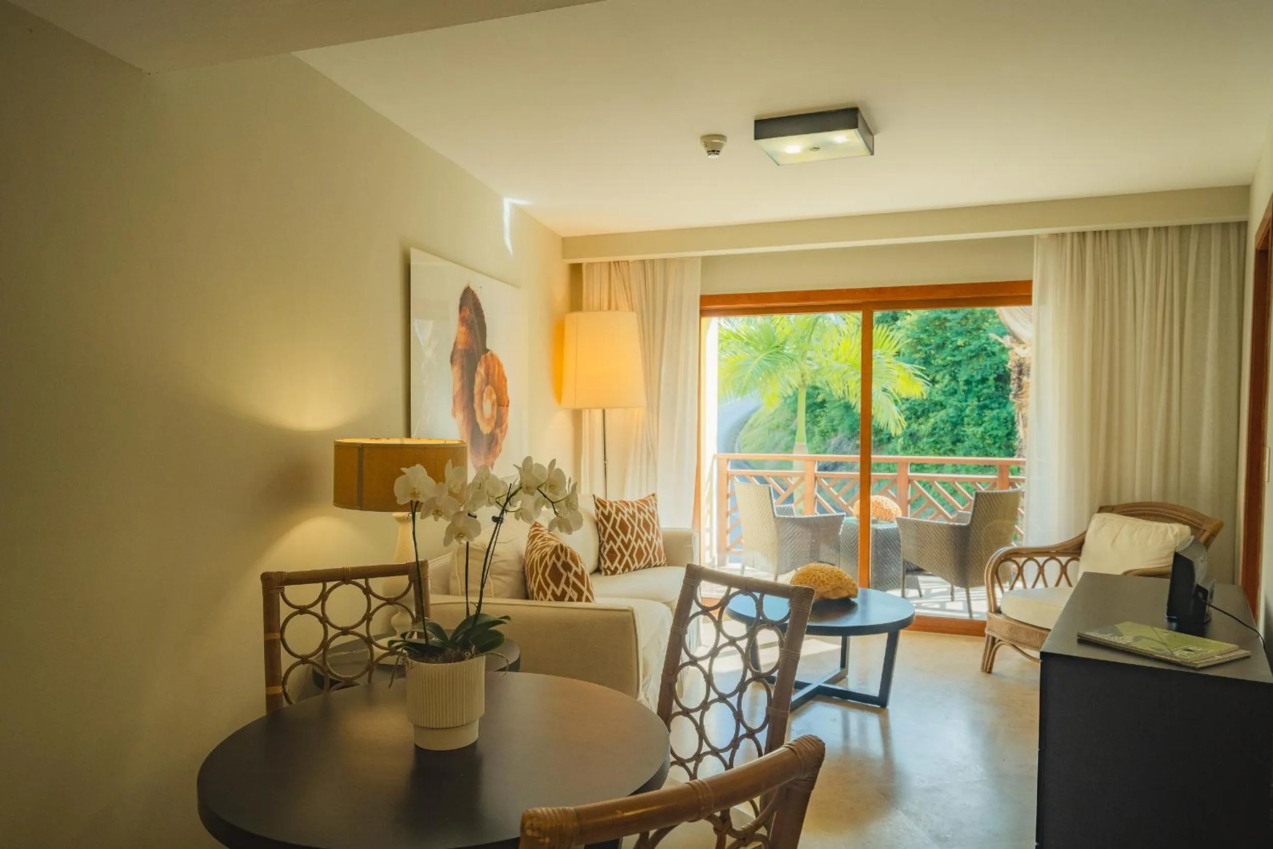 One-Bedroom Suite with Mountain View in The Bannister Hotel & Yacht Club by Mint