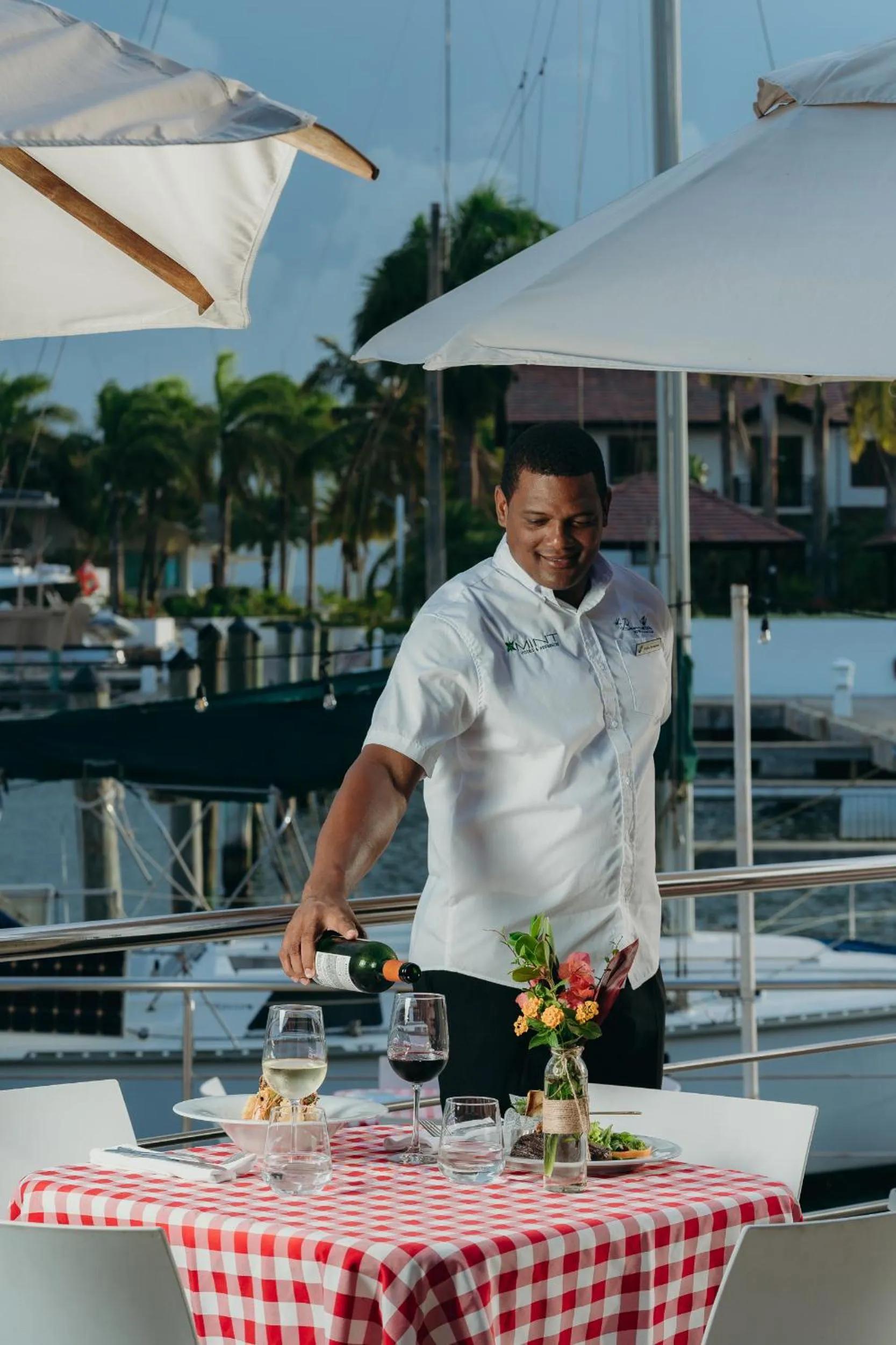 Restaurant/places to eat in The Bannister Hotel & Yacht Club by Mint