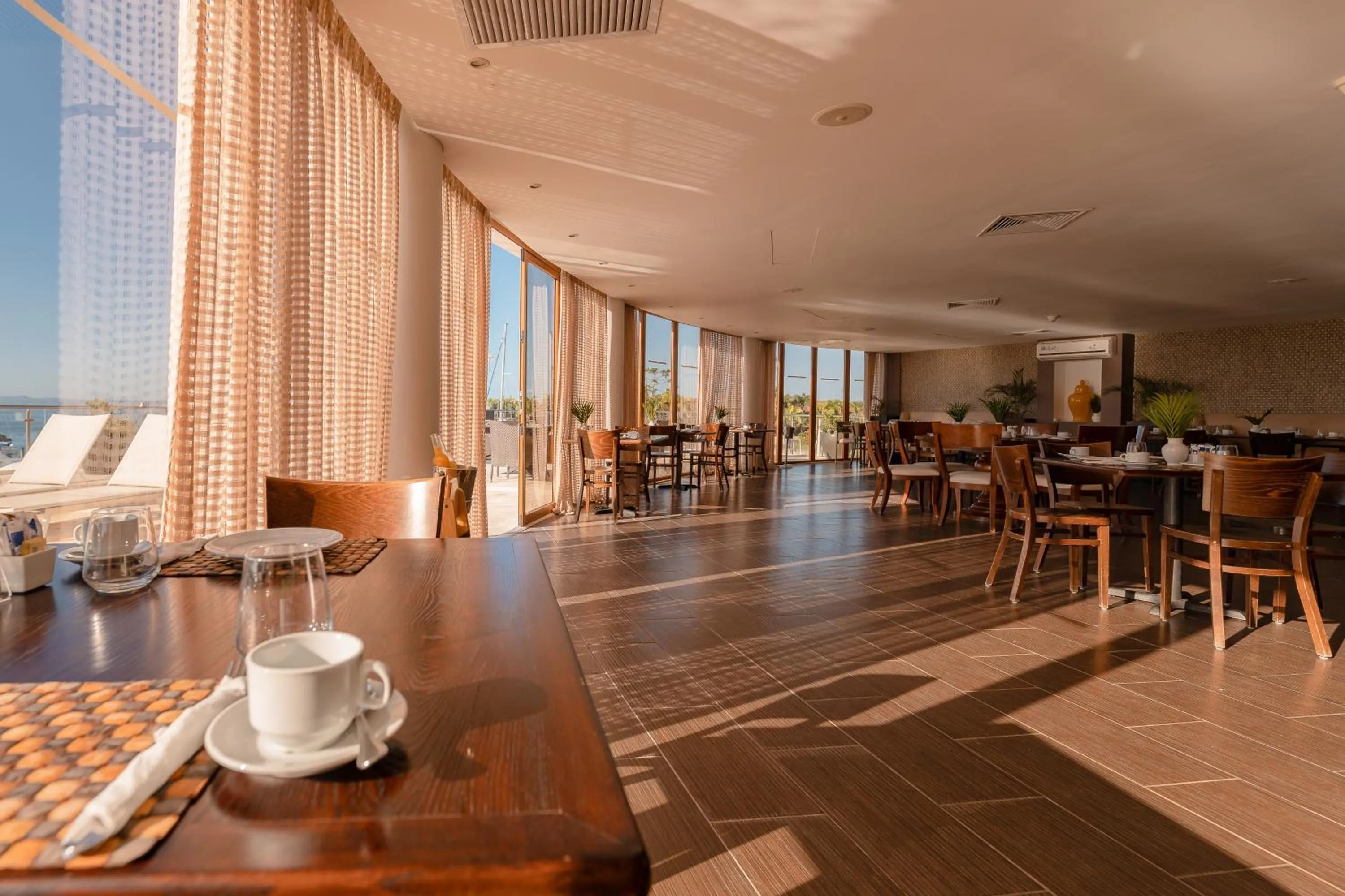 Restaurant/places to eat in The Bannister Hotel & Yacht Club by Mint