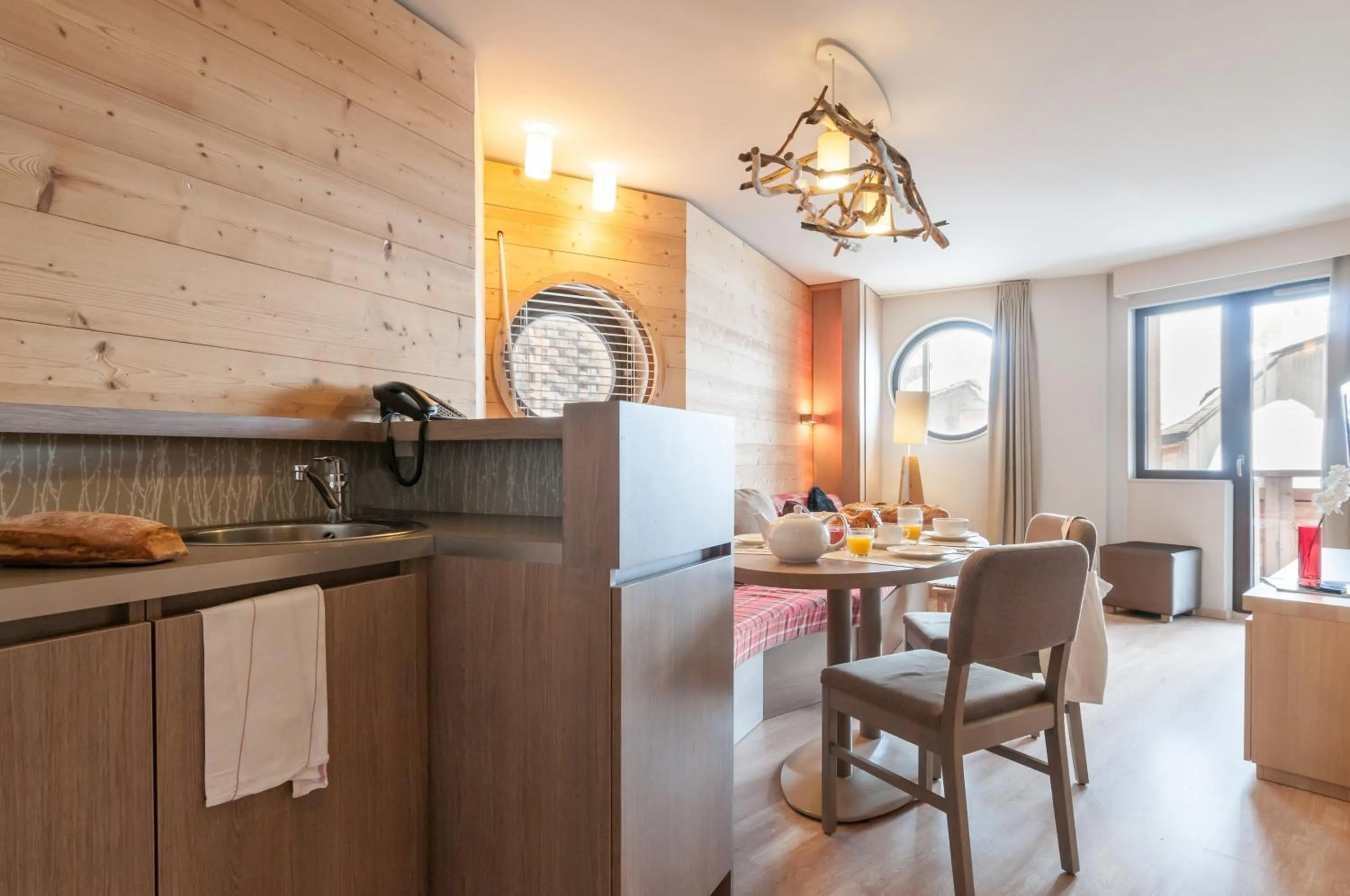 Kitchen or kitchenette in Résidence Pierre & Vacances Atria-Crozats