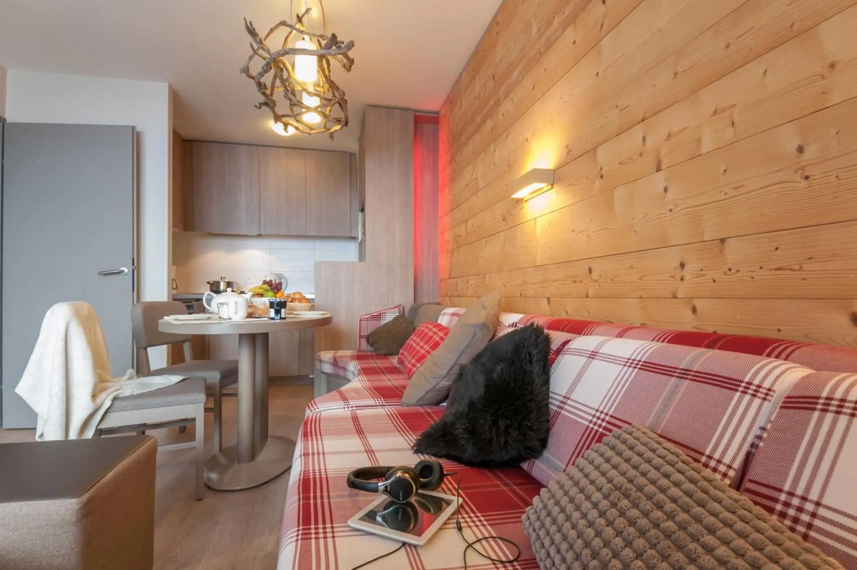 One-Bedroom Apartment with balcony (4 People) in Résidence Pierre & Vacances Atria-Crozats One-Bedroom Apartment with balcony (4 People) in Résidence Pierre & Vacances Atria-Crozats