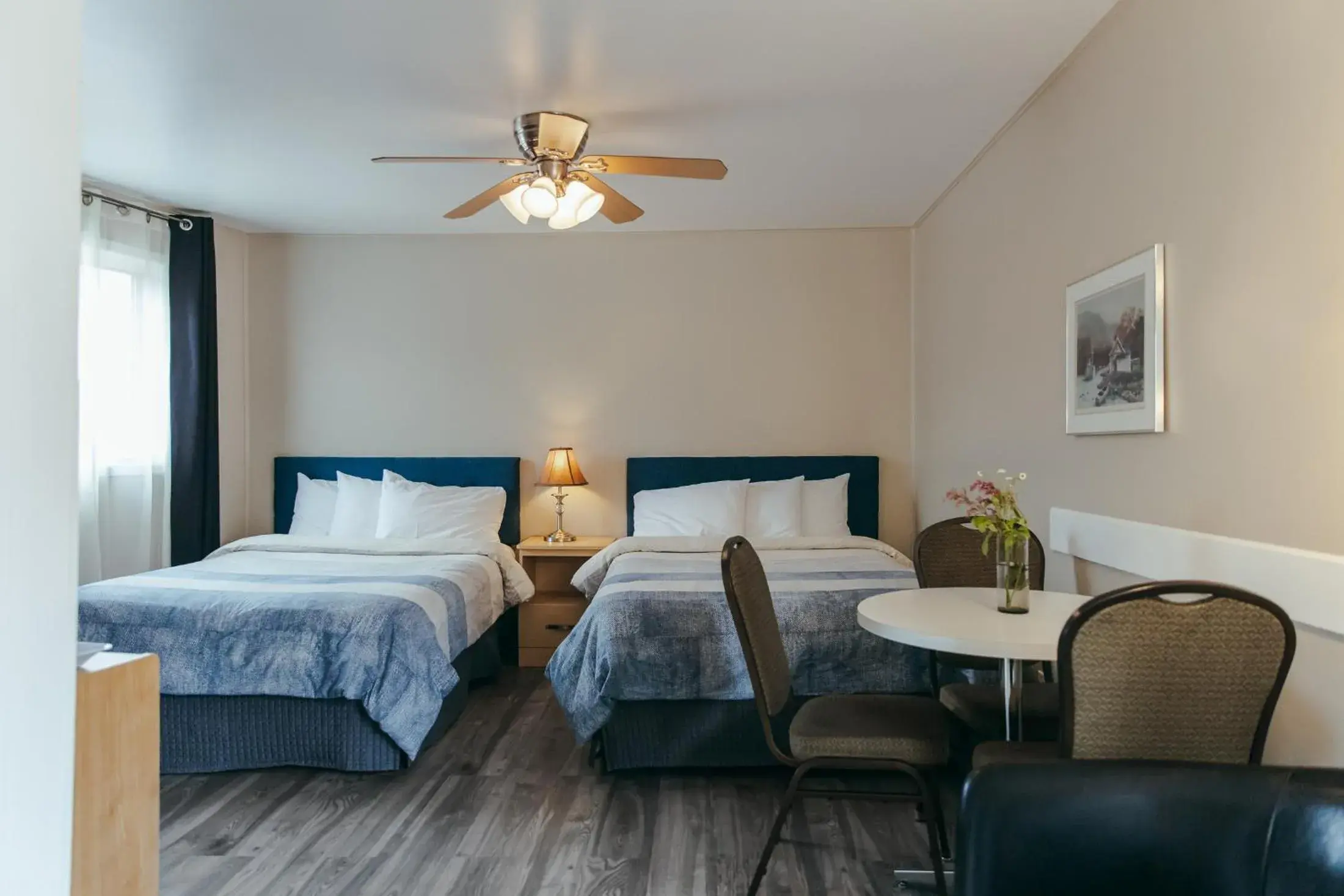 Double Room with Two Double Beds in Motel Des Cascades Double Room with Two Double Beds in Motel Des Cascades