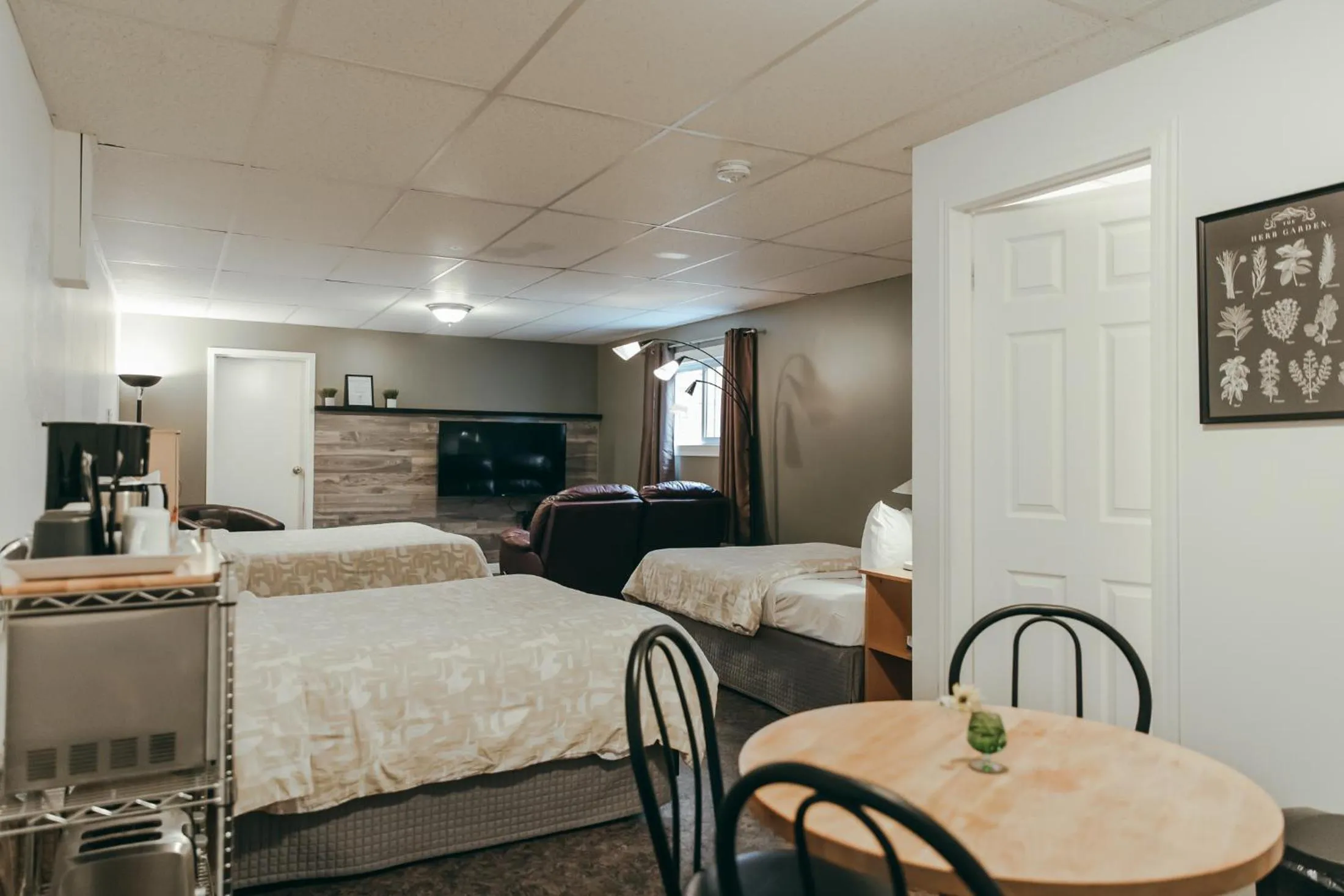 Bed in Motel Des Cascades