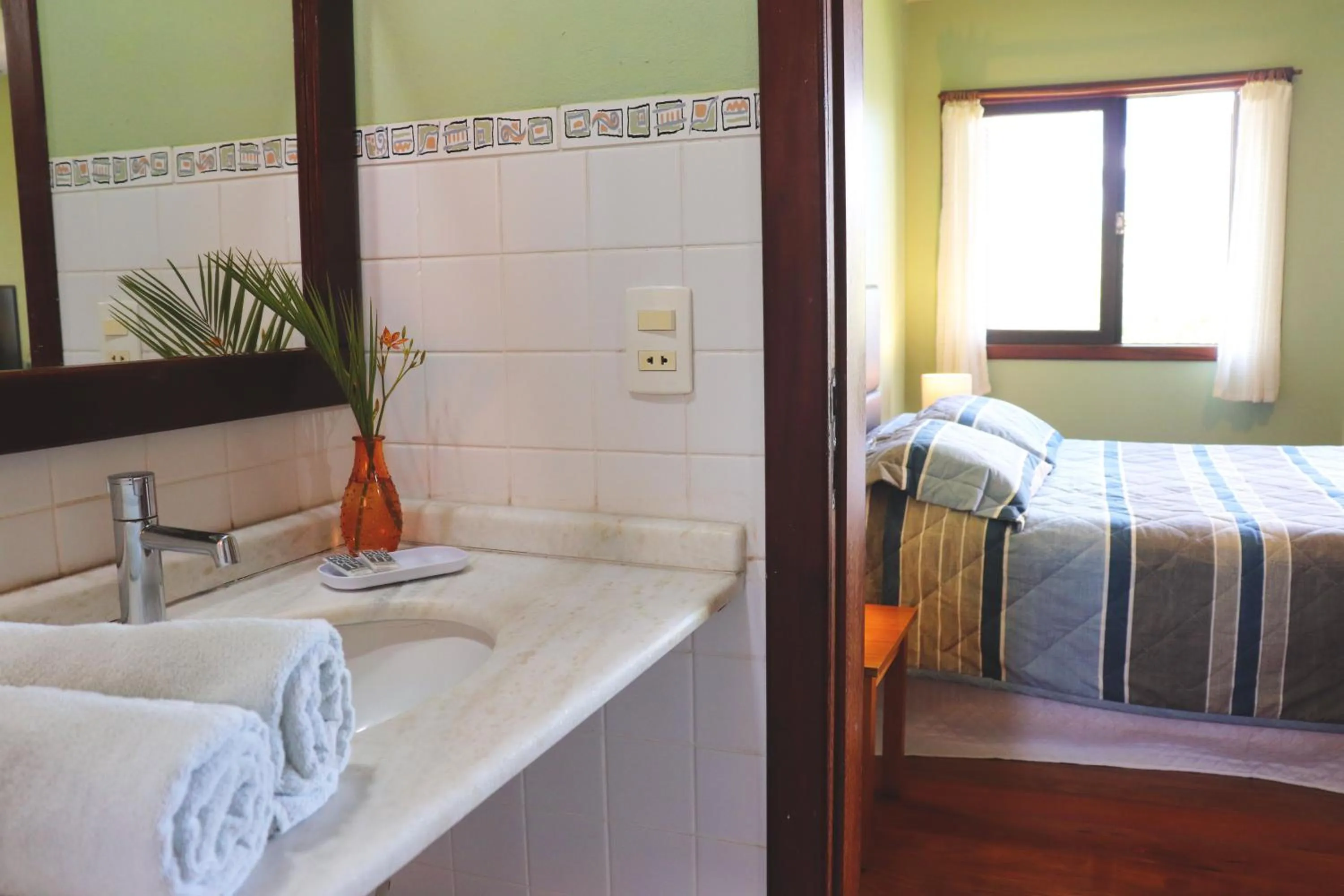 Bathroom, Bed in Pousada Do Capitão