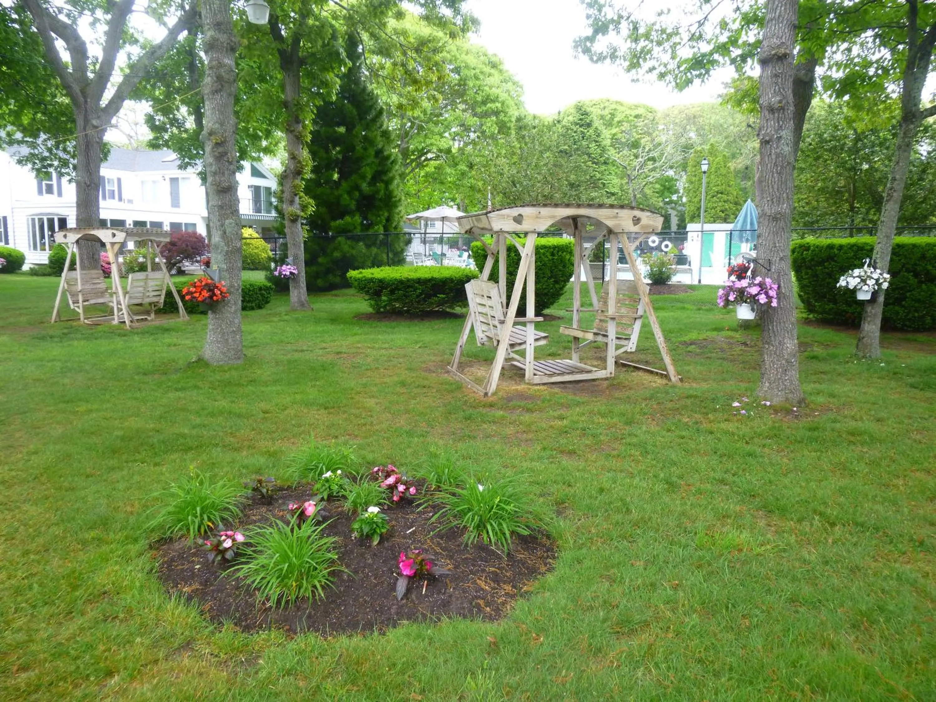 Day in Falmouth Heights Motor Lodge