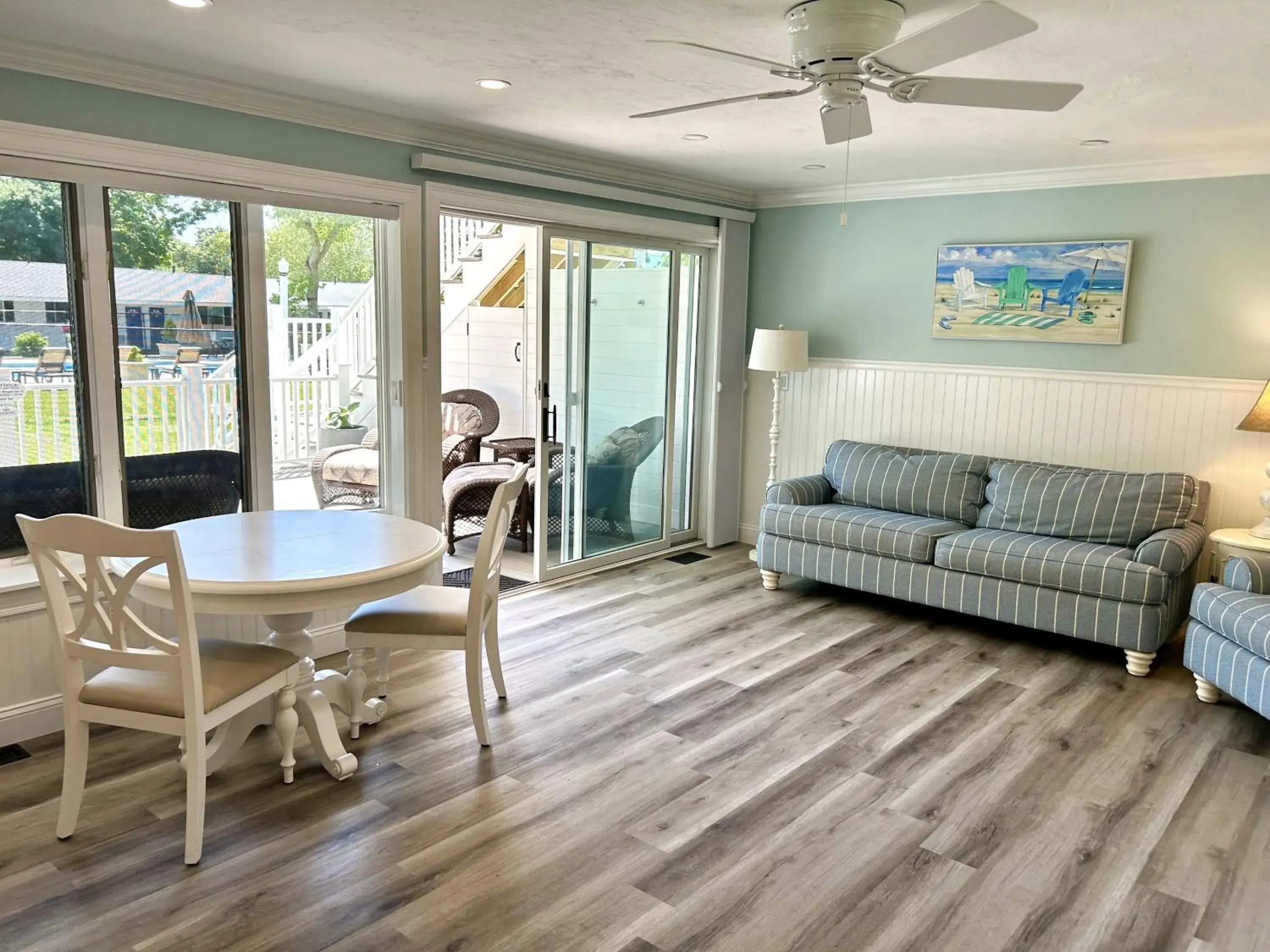 Superior King Suite in Falmouth Heights Motor Lodge Superior King Suite in Falmouth Heights Motor Lodge