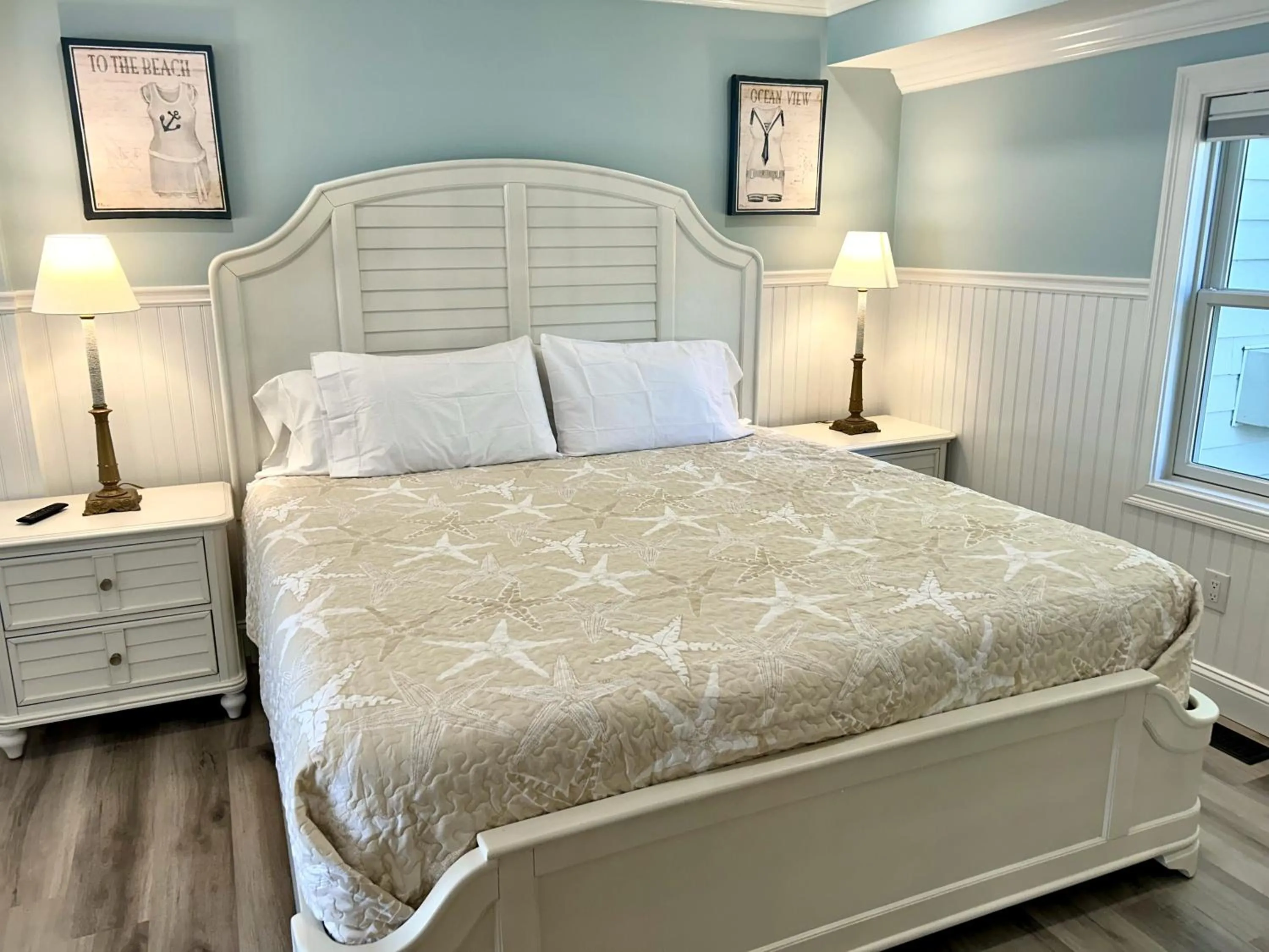 Bedroom, Bed in Falmouth Heights Motor Lodge