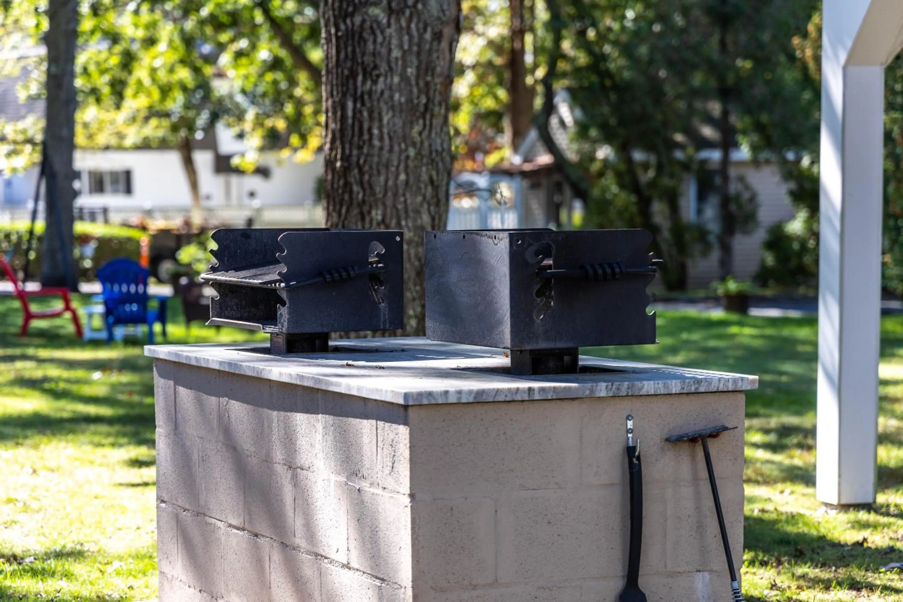 BBQ facilities in Falmouth Heights Motor Lodge