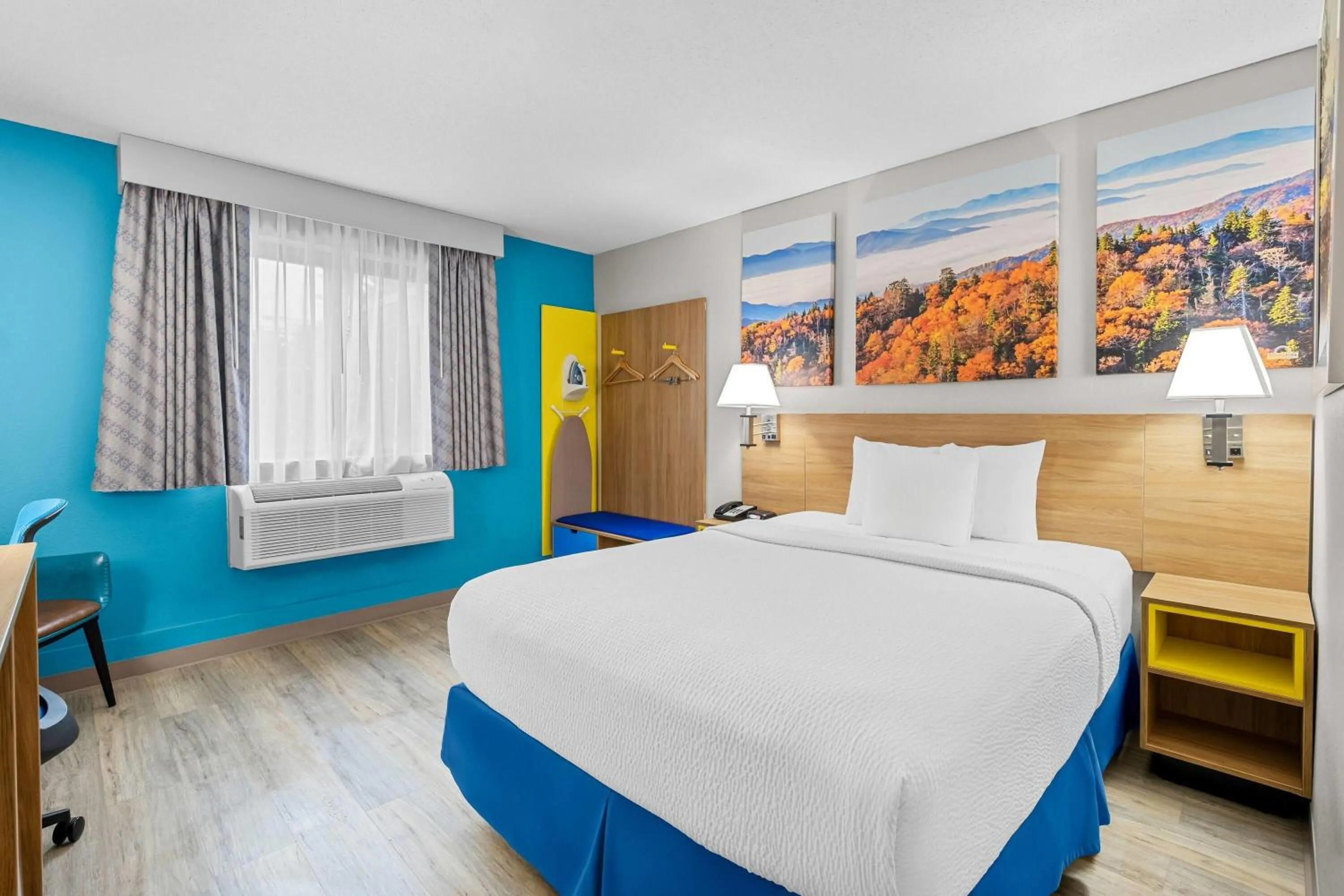 Bed in Days Inn by Wyndham Brunswick Bath Area