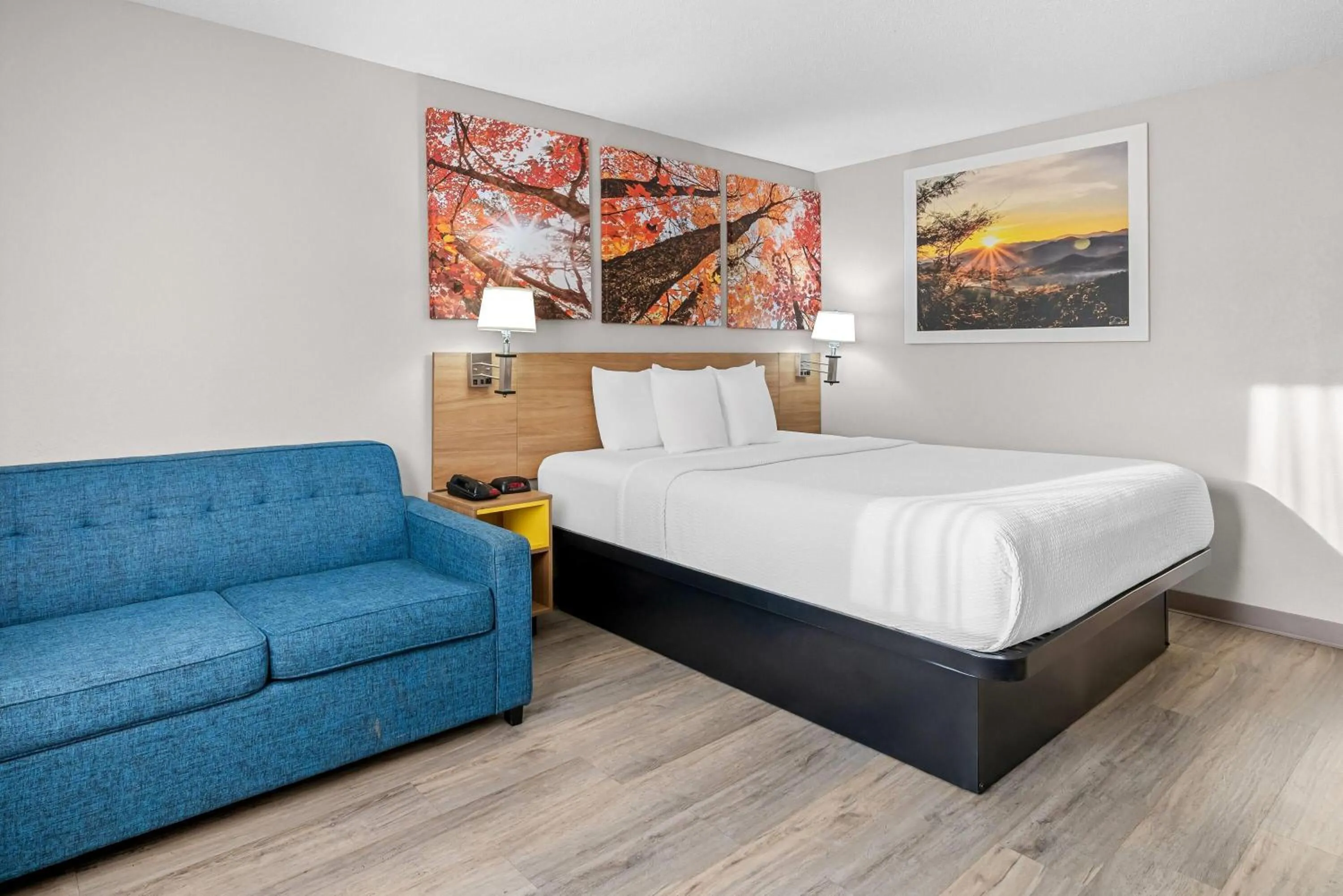 Bed in Days Inn by Wyndham Brunswick Bath Area