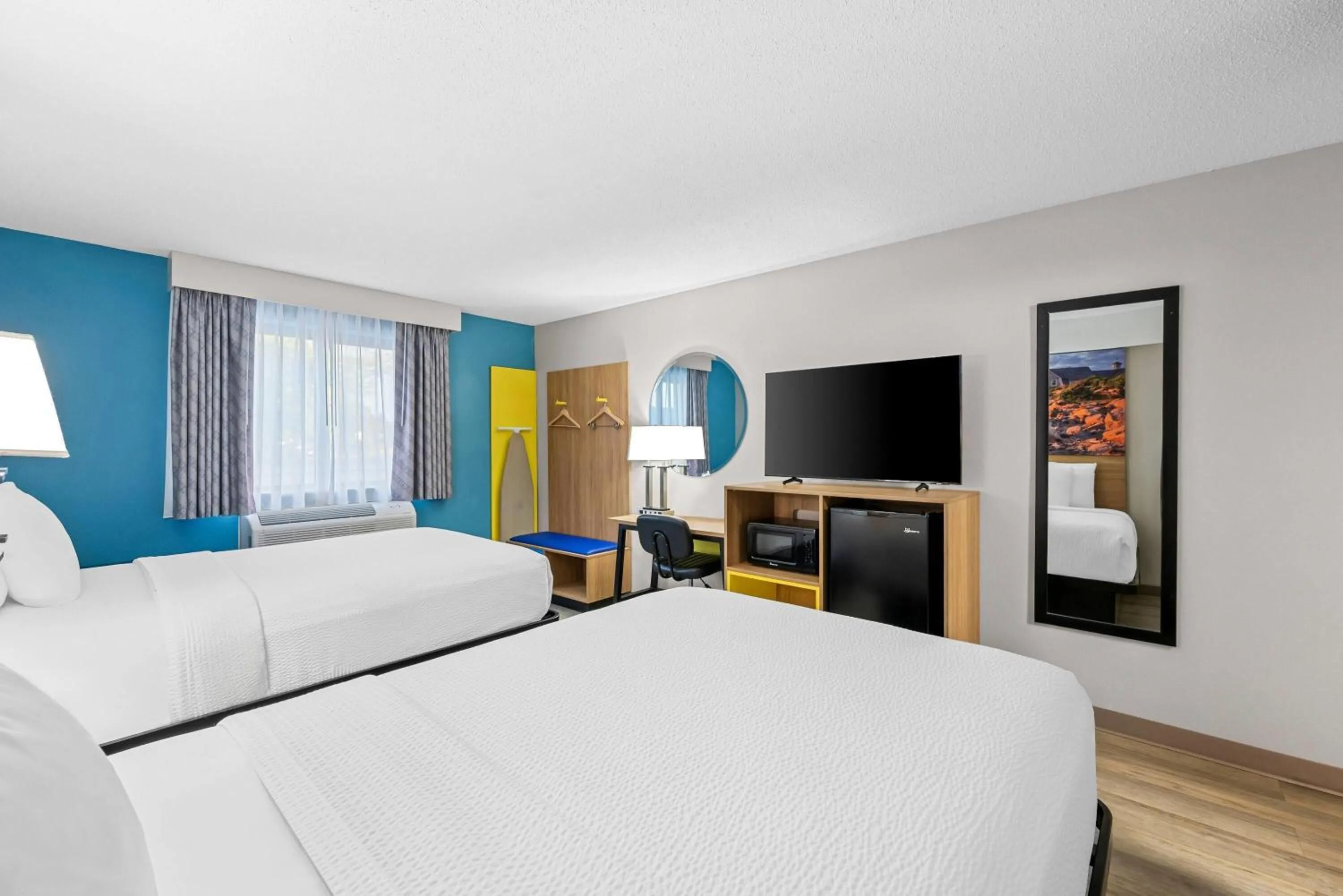 Bed in Days Inn by Wyndham Brunswick Bath Area