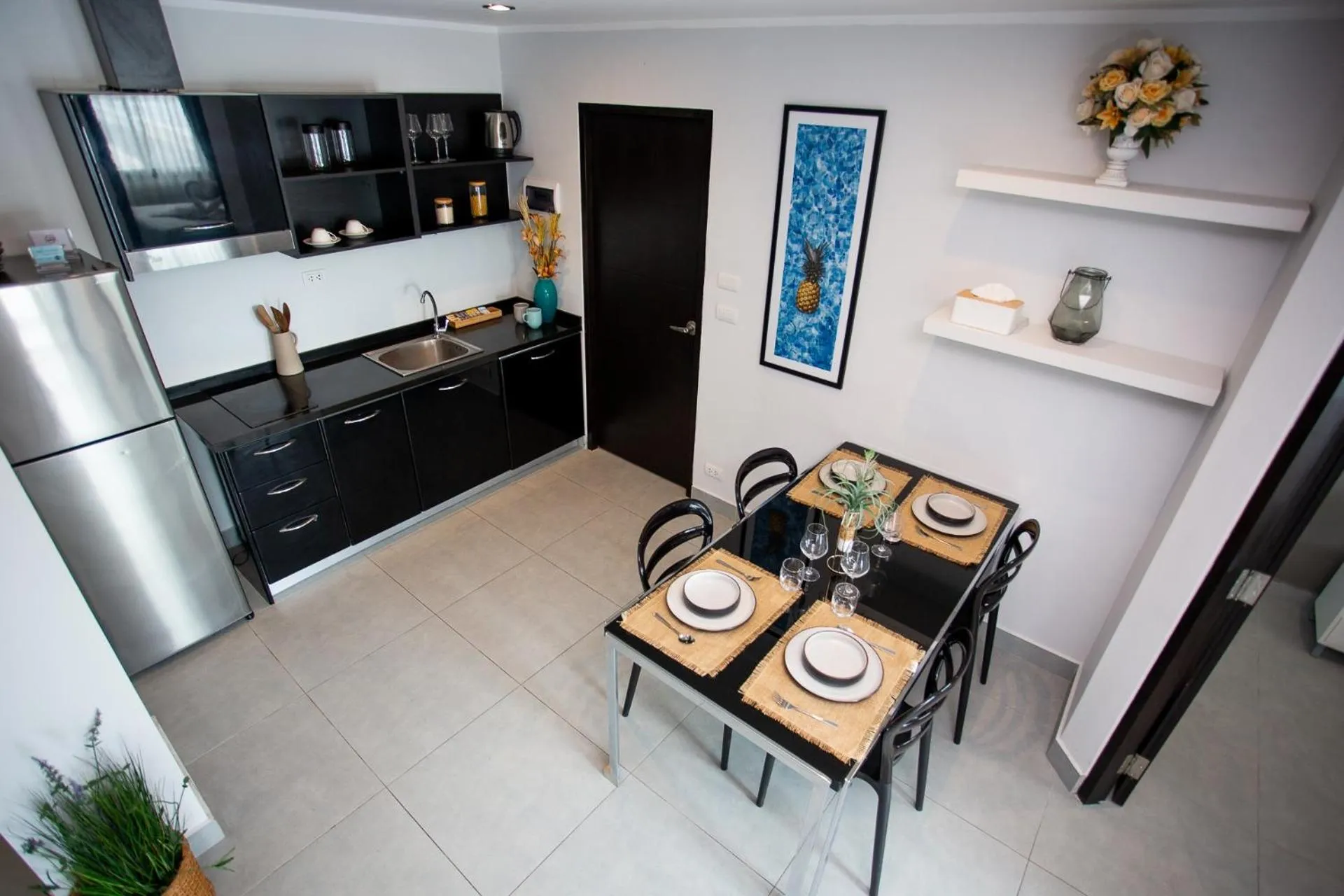 Kitchen or kitchenette in NOON Village Tower 1