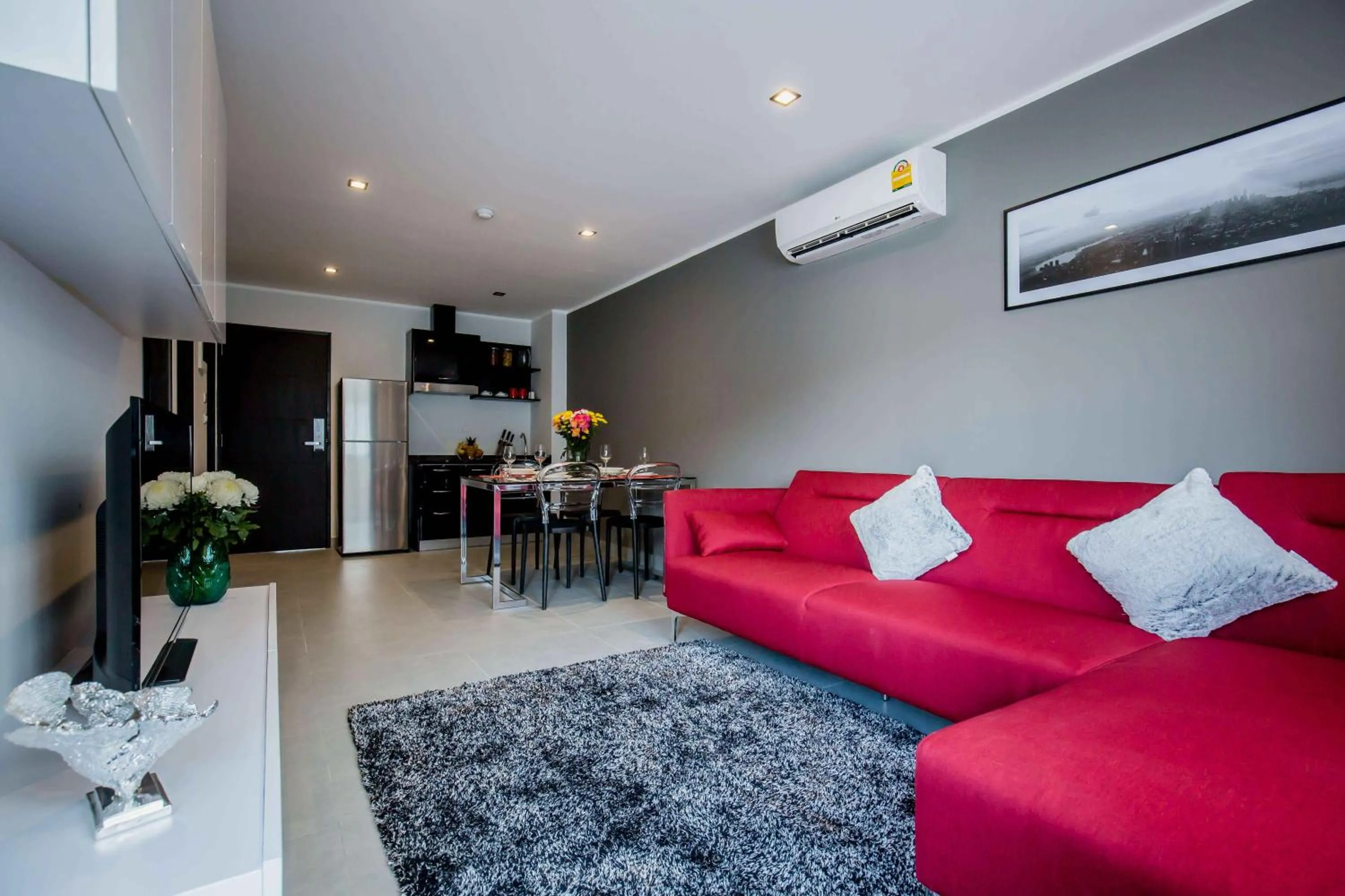 Kitchen or kitchenette in NOON Village Tower 1