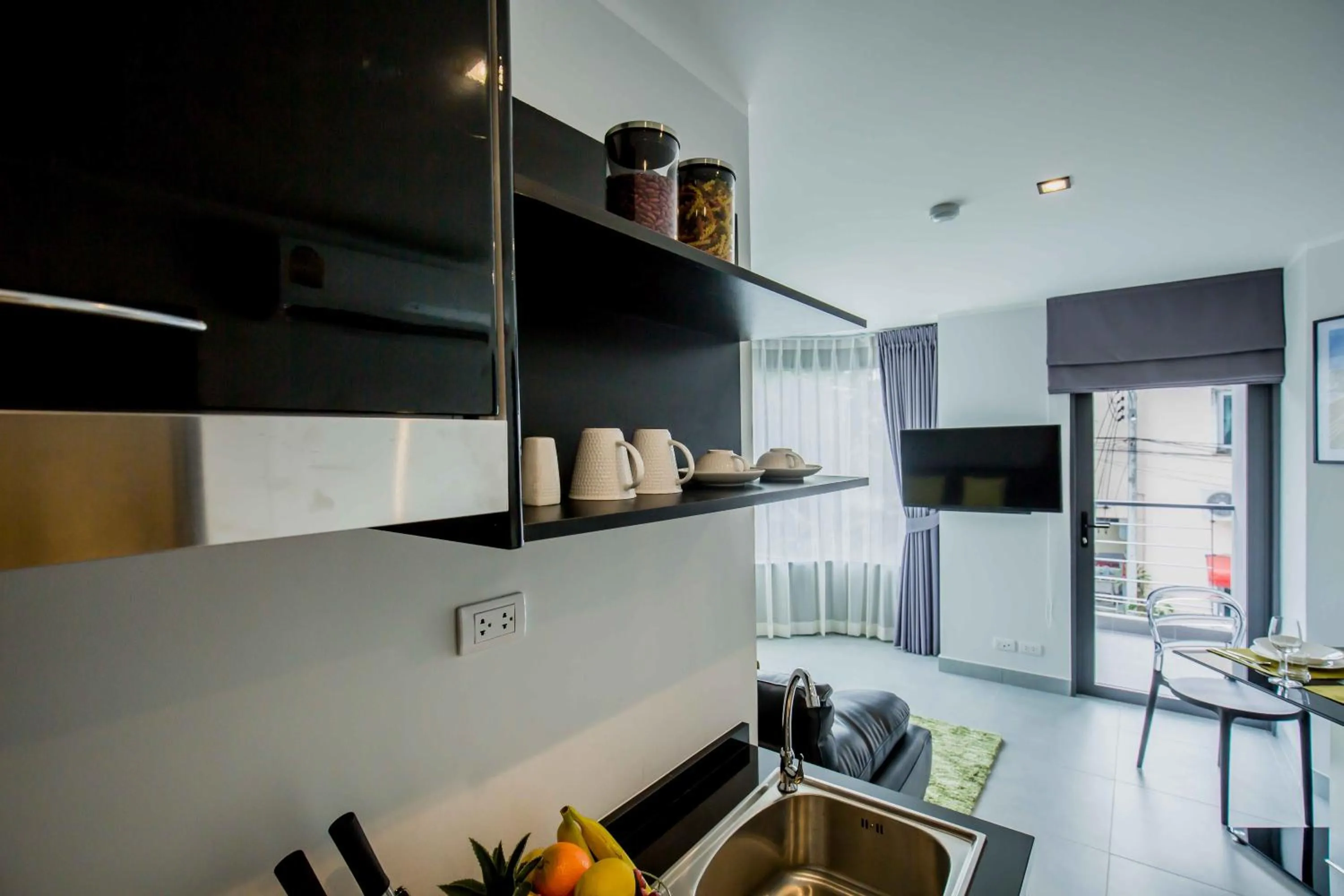 Kitchen or kitchenette in NOON Village Tower 1