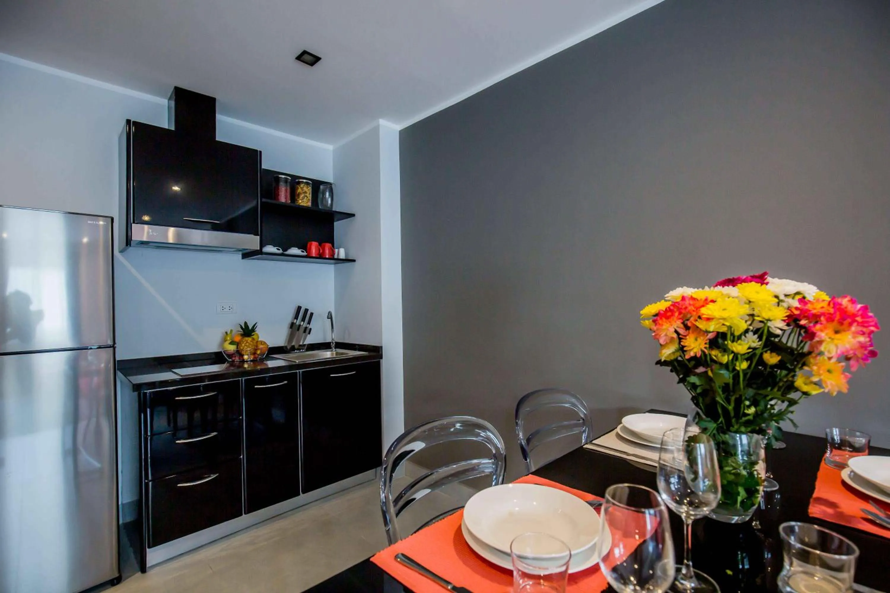 Kitchen or kitchenette in NOON Village Tower 1