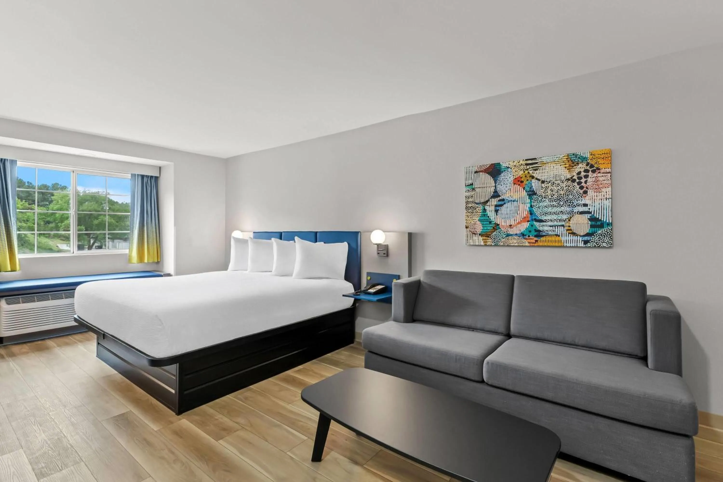 Photo of the whole room, Bed in Microtel Inn & Suites by Wyndham Norcross