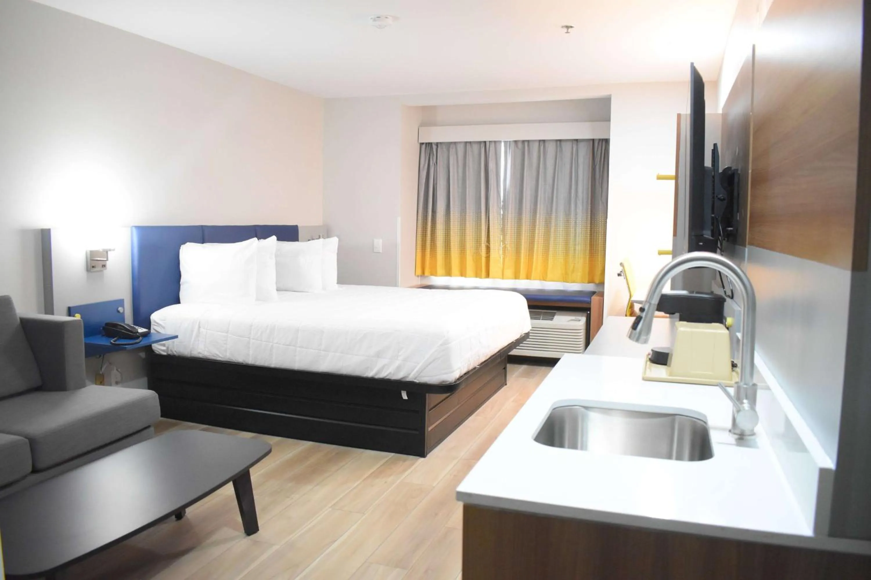 Photo of the whole room, Bed in Microtel Inn & Suites by Wyndham Norcross