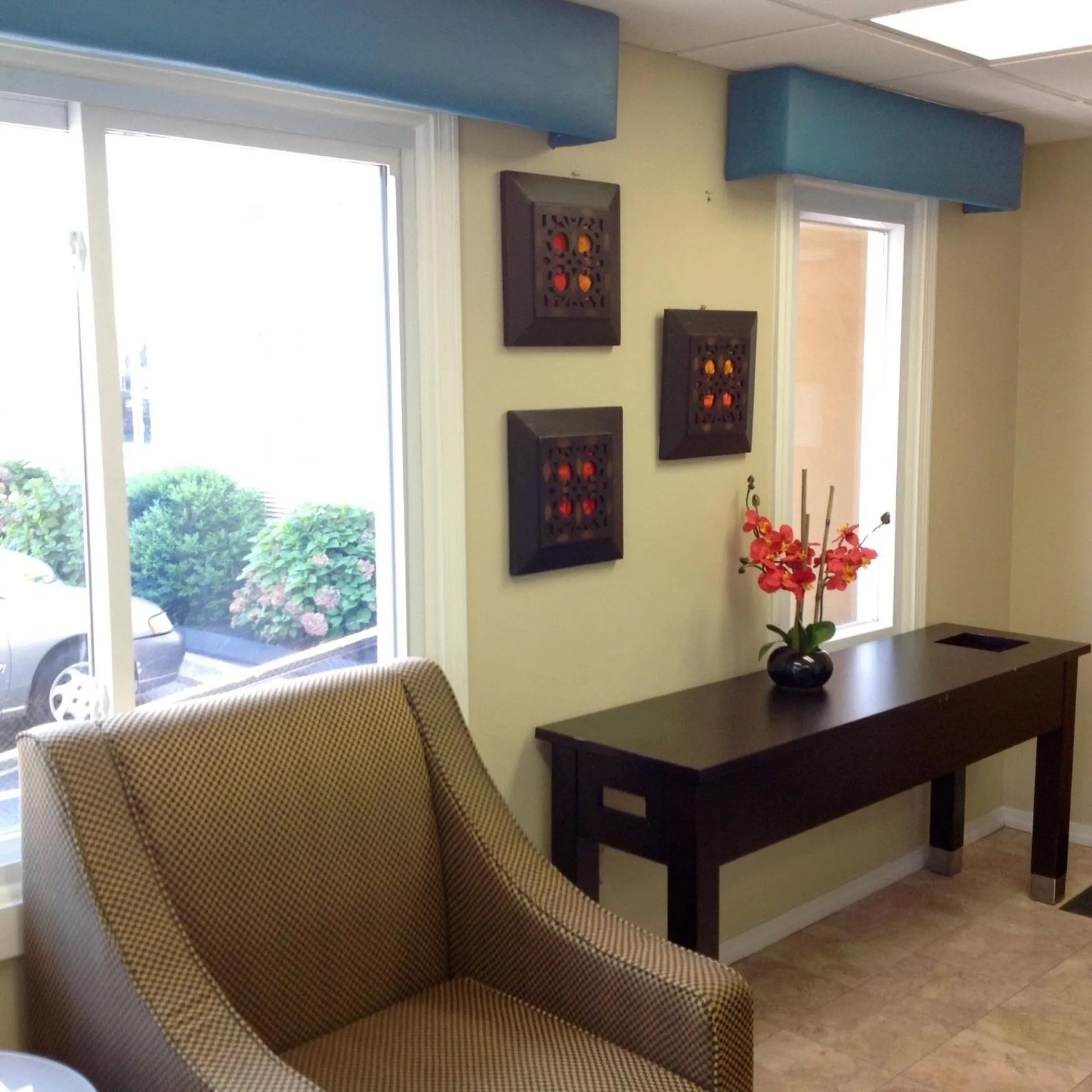 Decorative detail in Americas Best Value Inn New London Mystic