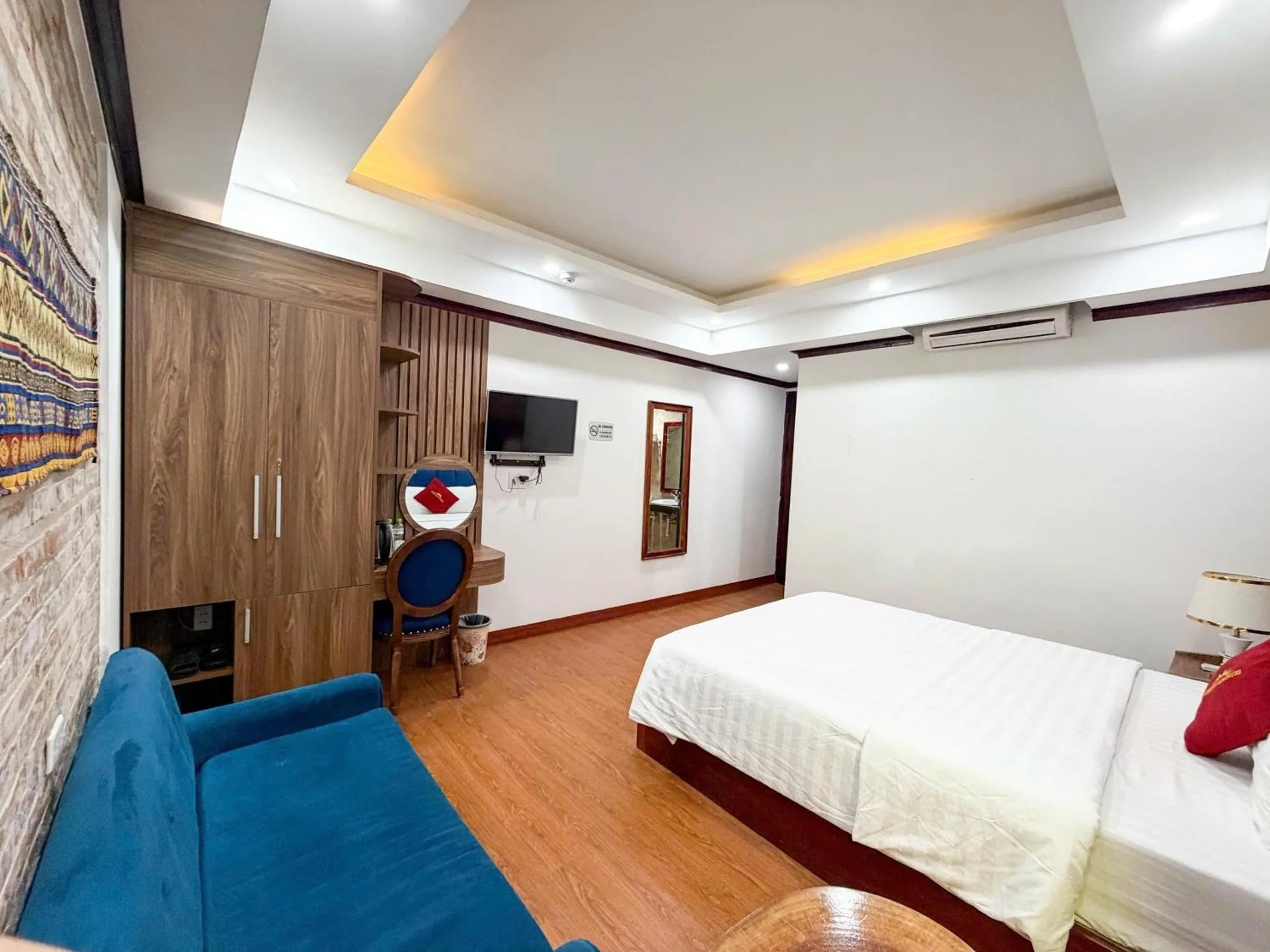 Bedroom, Bed in Liberty Sapa Hotel