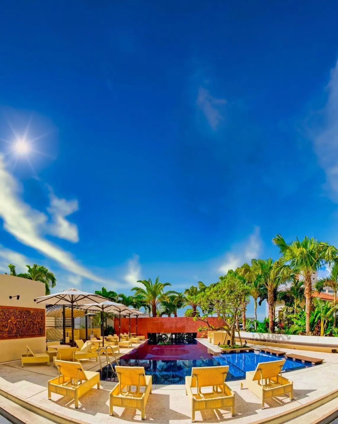 Swimming pool in Hotel Palm Royal Resort Kokusai Street