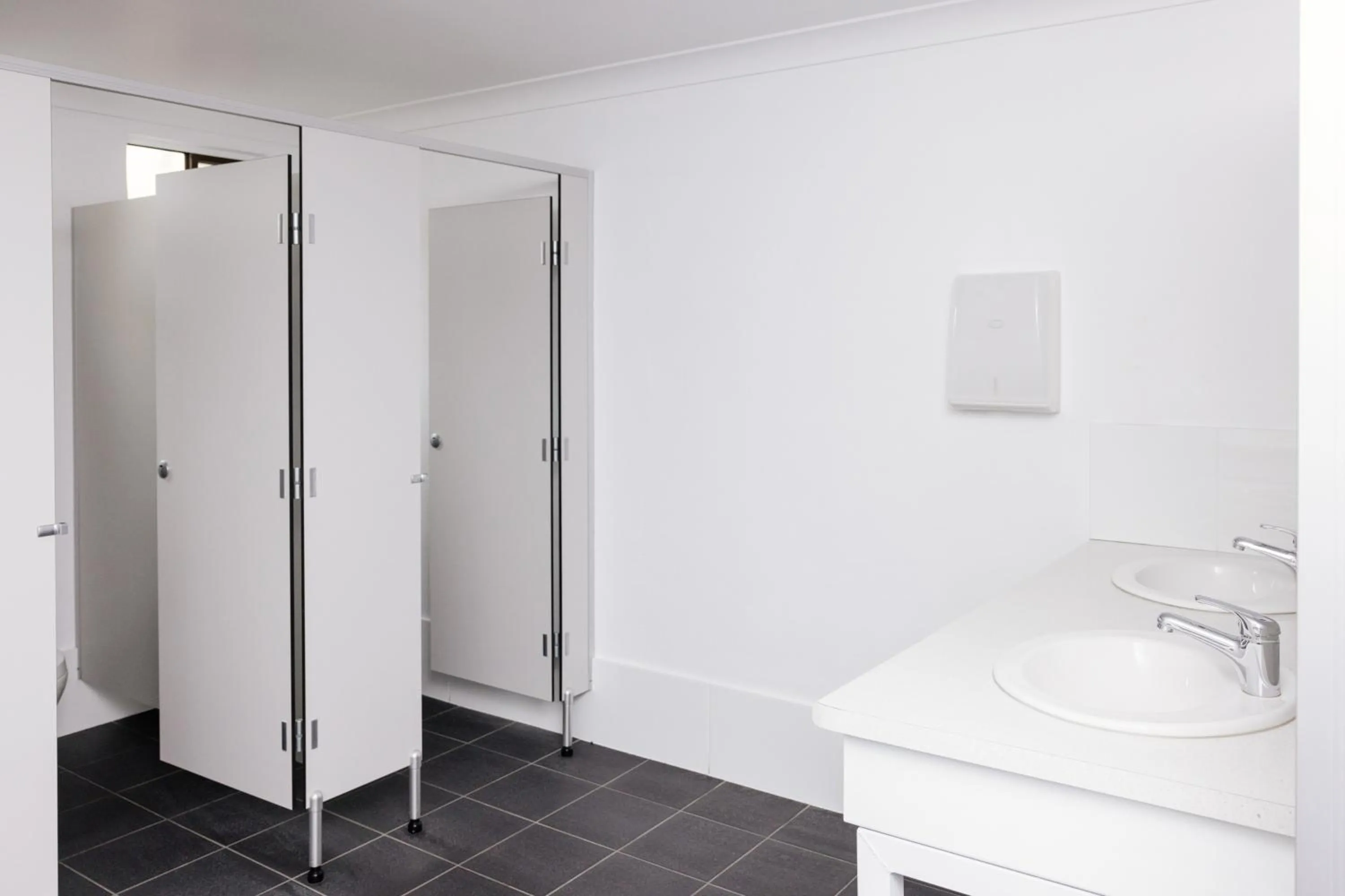 Bathroom in YHA Byron Bay