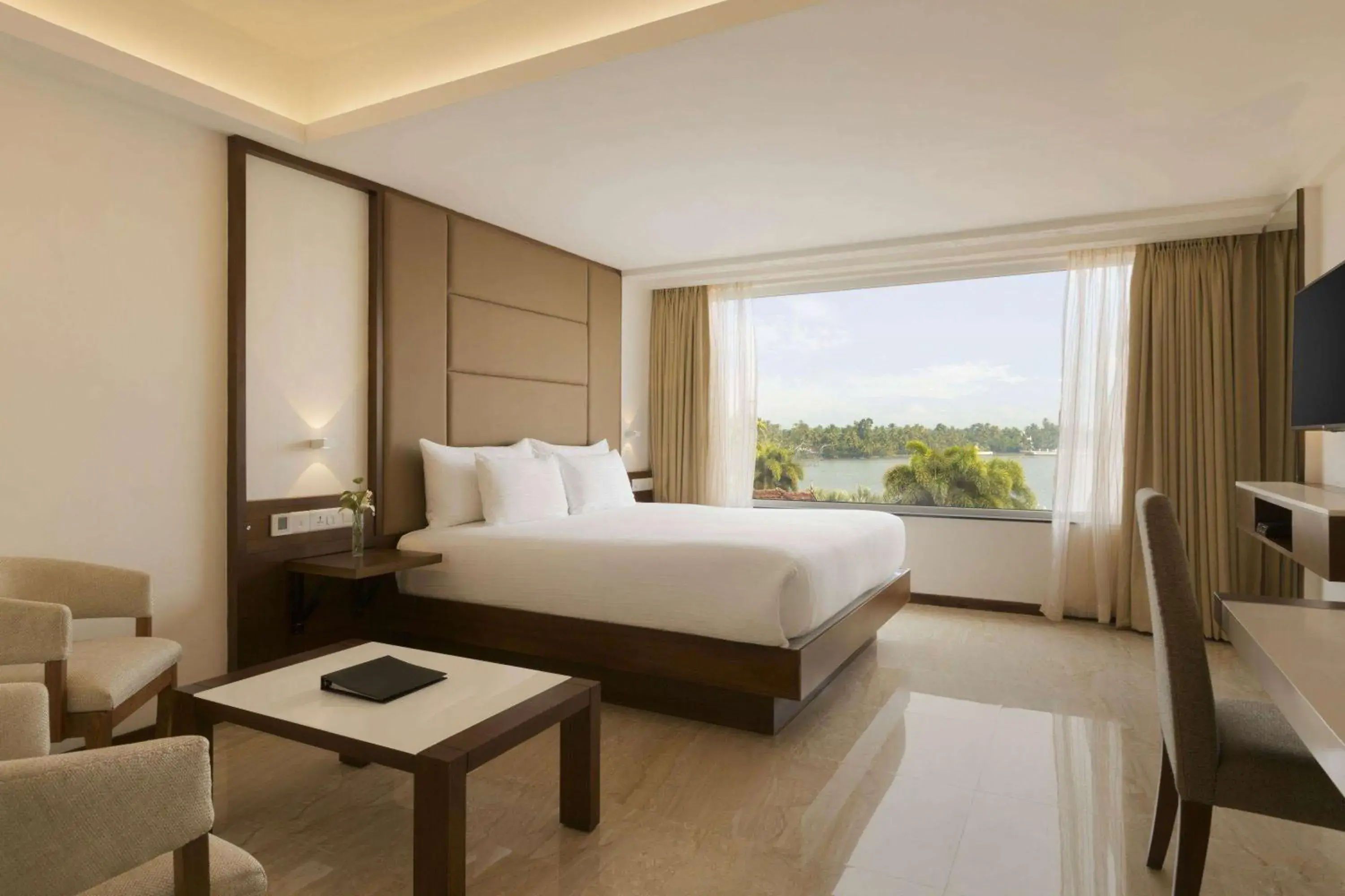 1 Twin Bed Non Smoking Luxury Room in Ramada Resort by Wyndham Kochi 1 Twin Bed Non Smoking Luxury Room in Ramada Resort by Wyndham Kochi