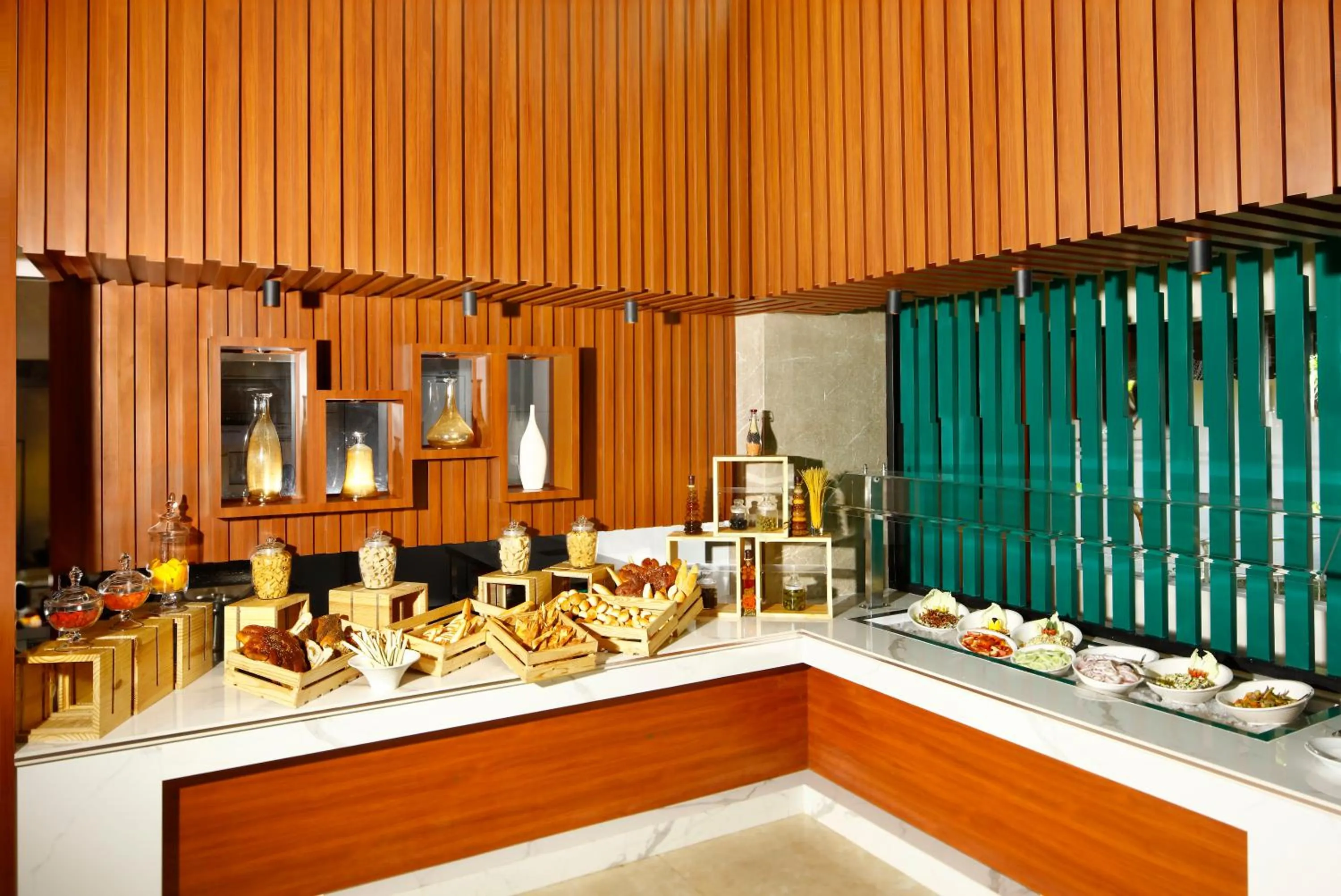 Restaurant/places to eat in Ramada Resort by Wyndham Kochi