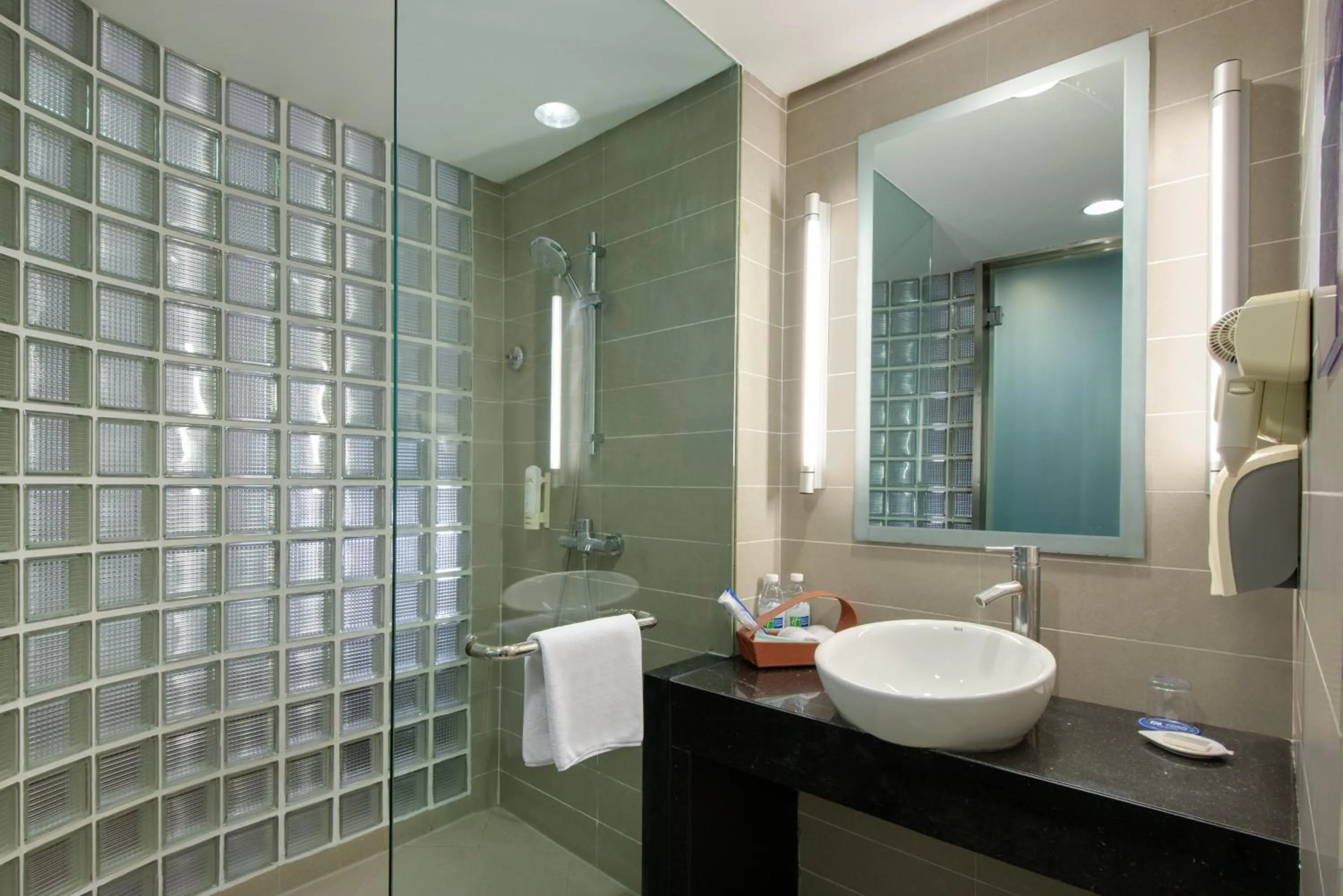 Bathroom in Holiday Inn Express Chengdu Gulou-Tianfu Square Chunxi Road Branch