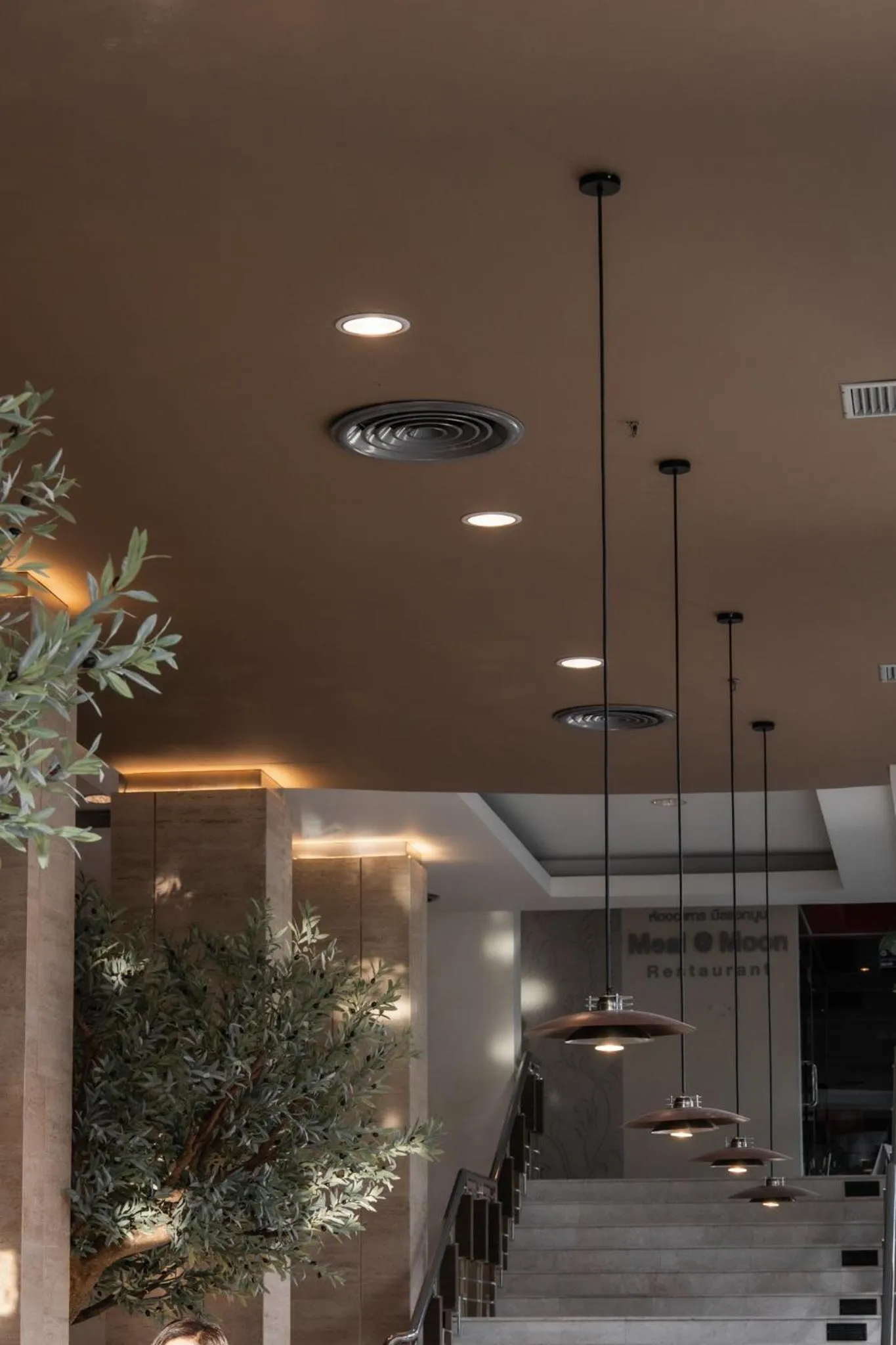 Golden Crown Grand Hotel