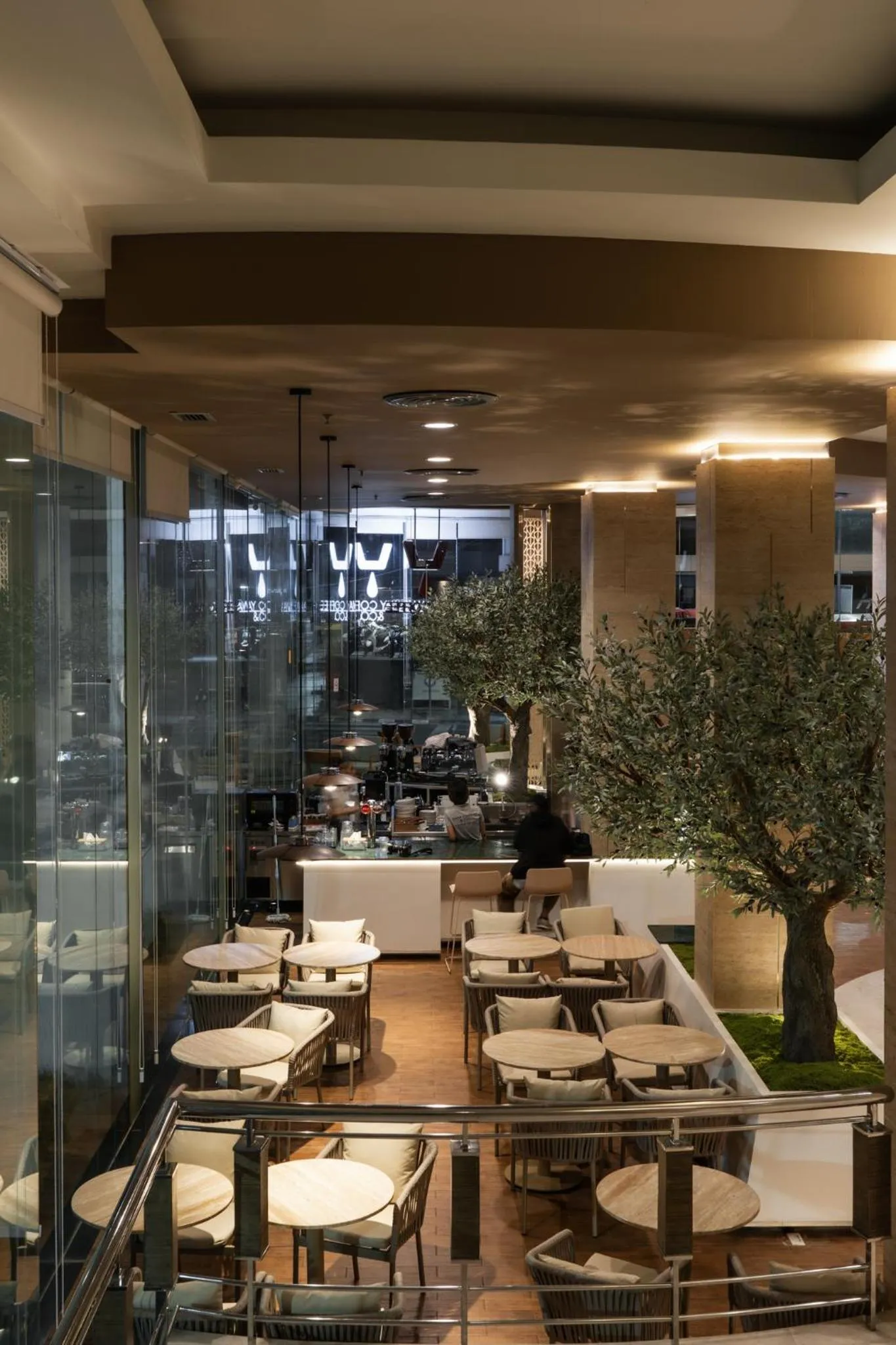 Golden Crown Grand Hotel