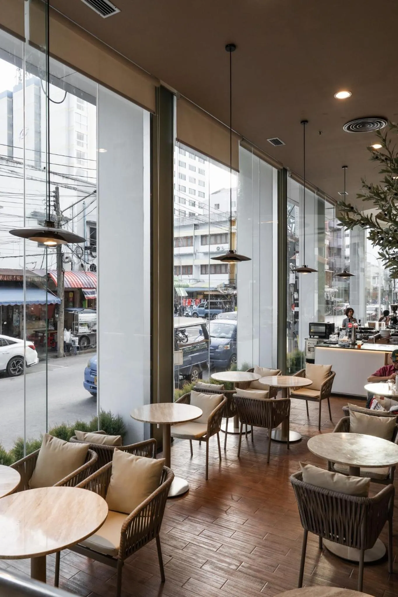 Golden Crown Grand Hotel