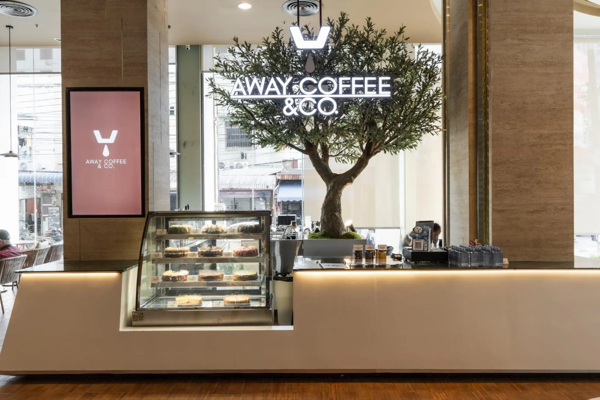 Golden Crown Grand Hotel