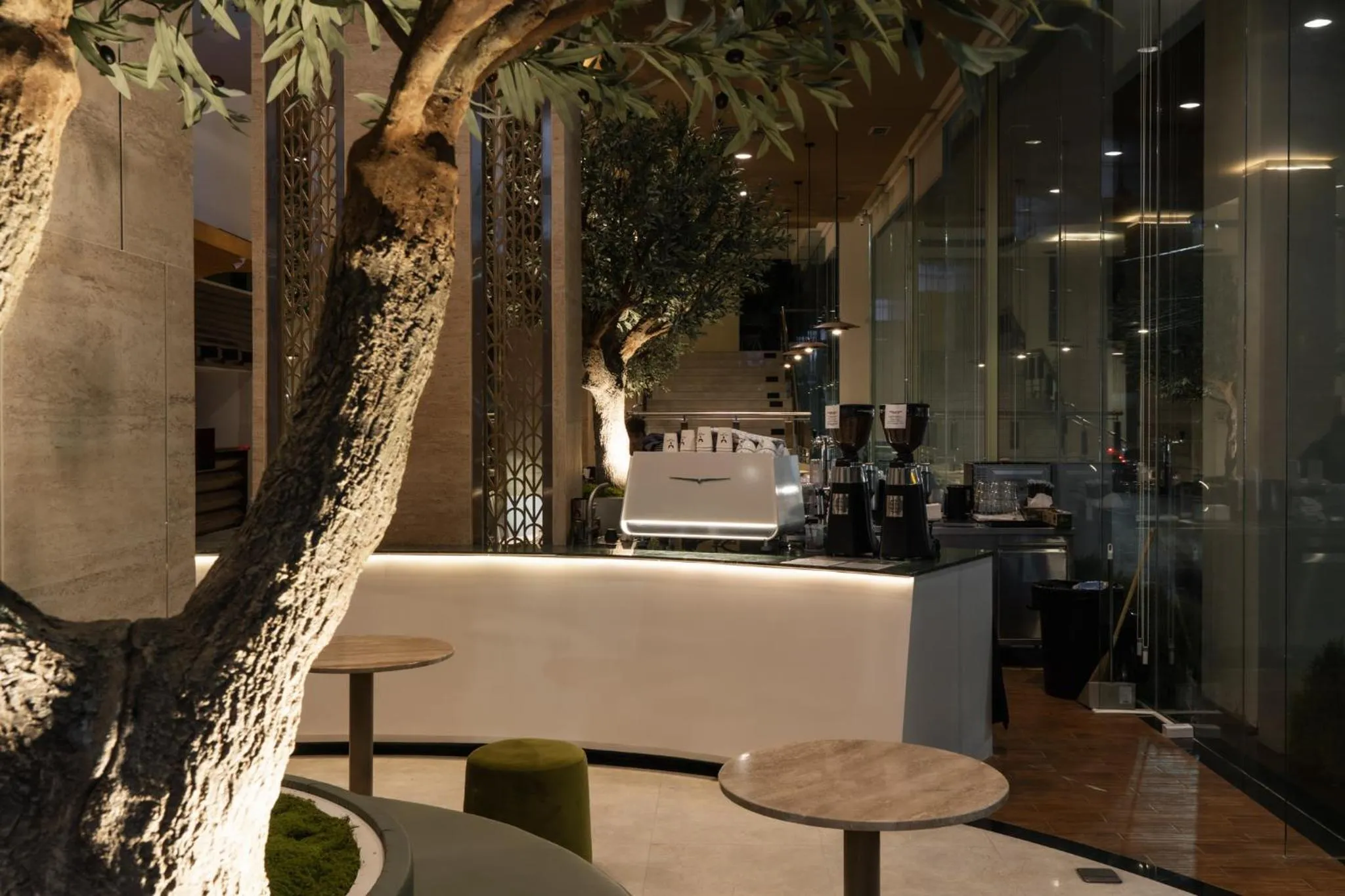 Golden Crown Grand Hotel