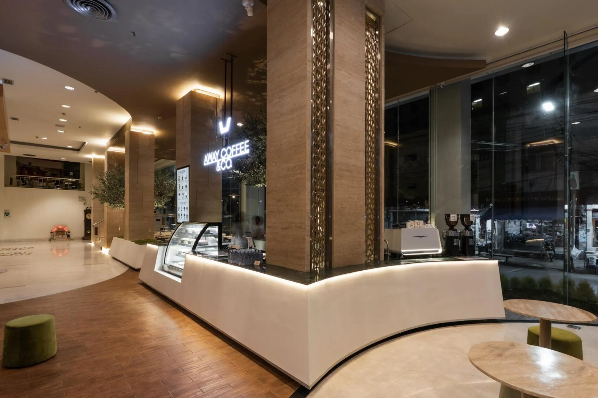 Golden Crown Grand Hotel