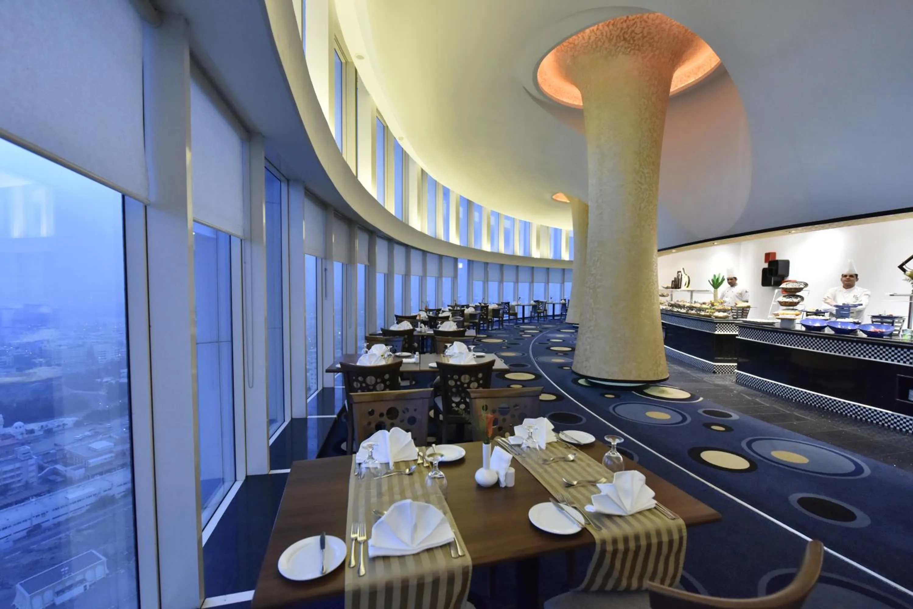 Restaurant/places to eat in Awaliv Hotel