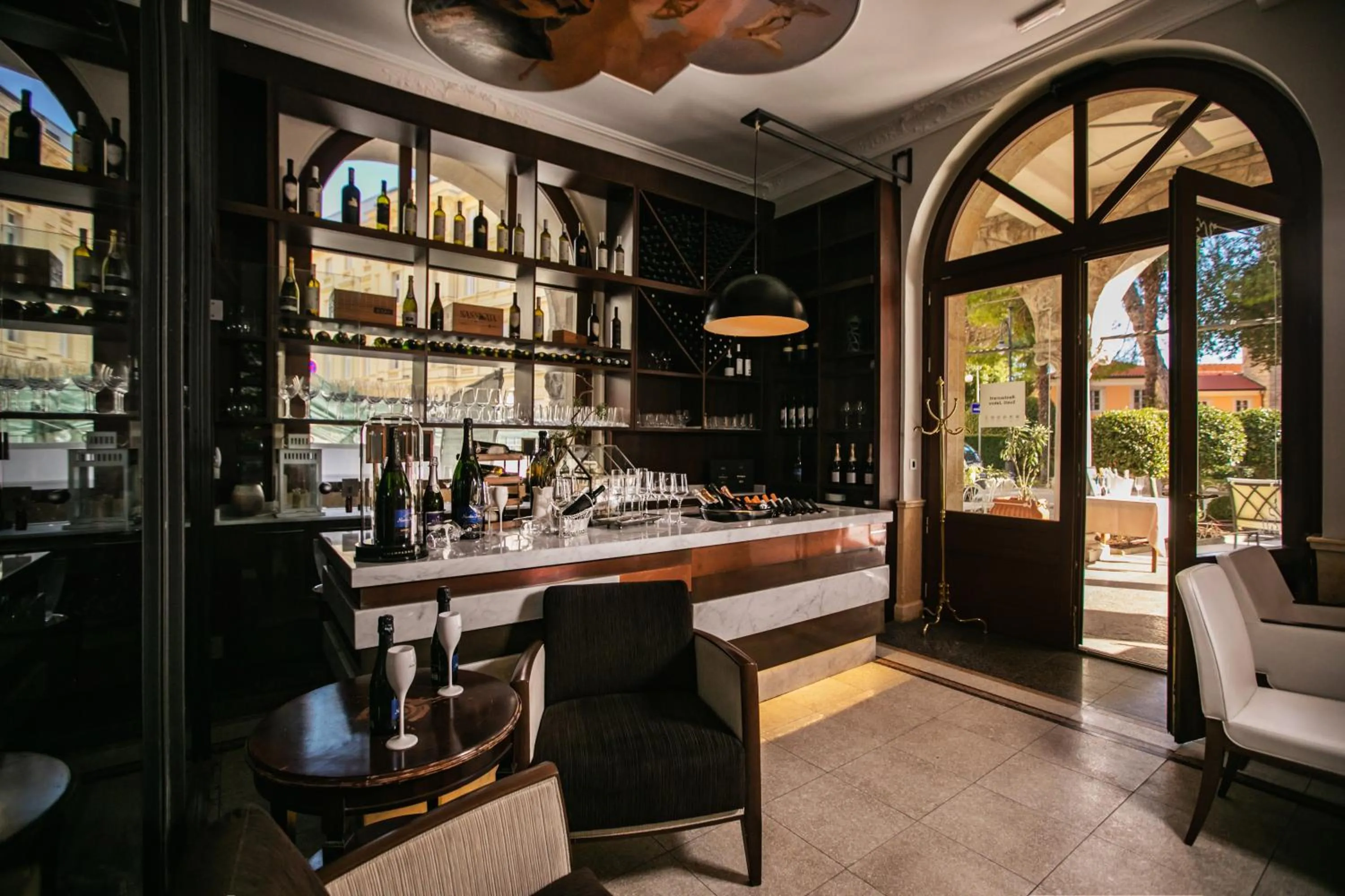 Lounge or bar in Amadria Park Hotel Sveti Jakov