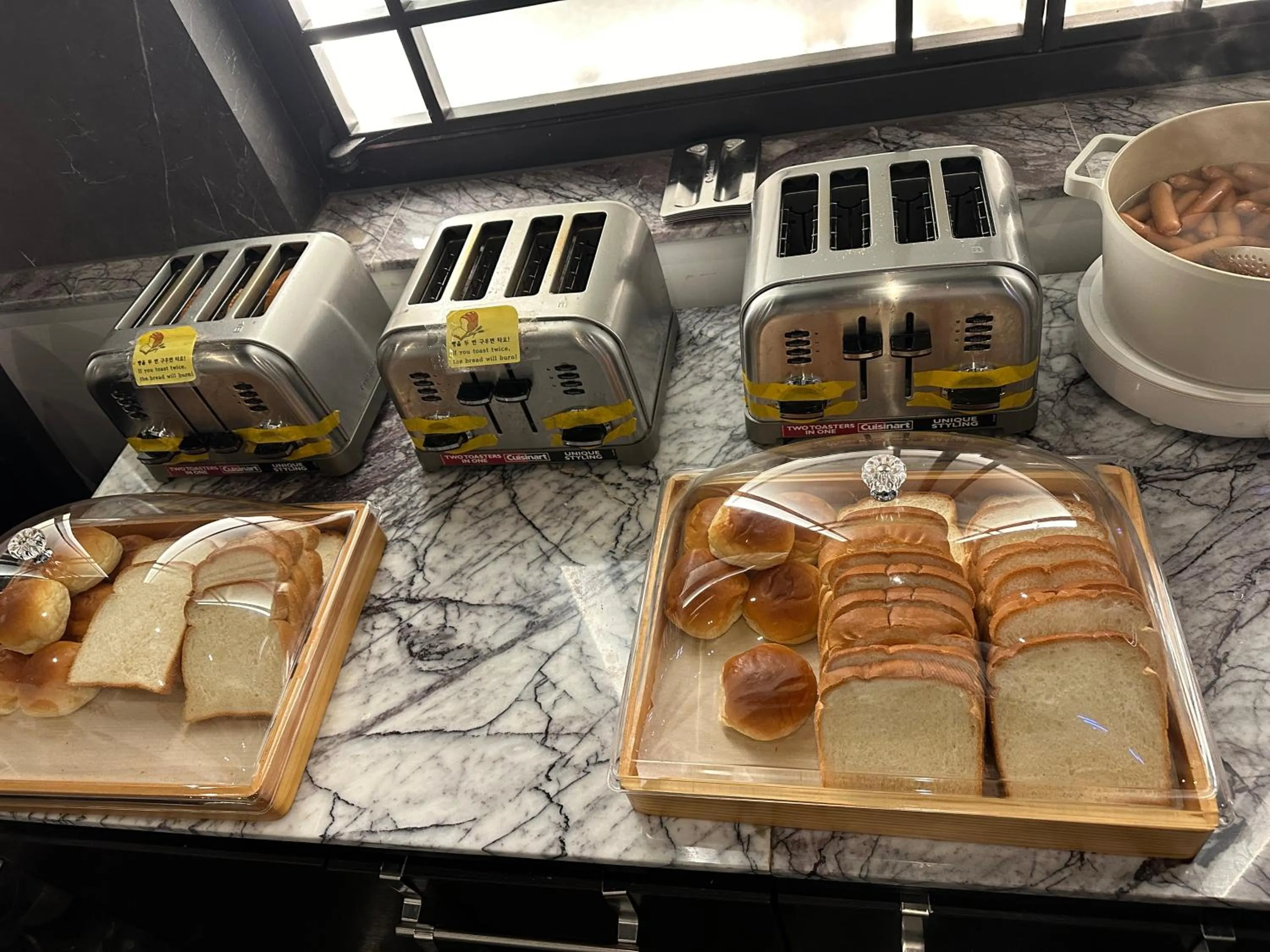 Breakfast in Amare Hotel Jongno