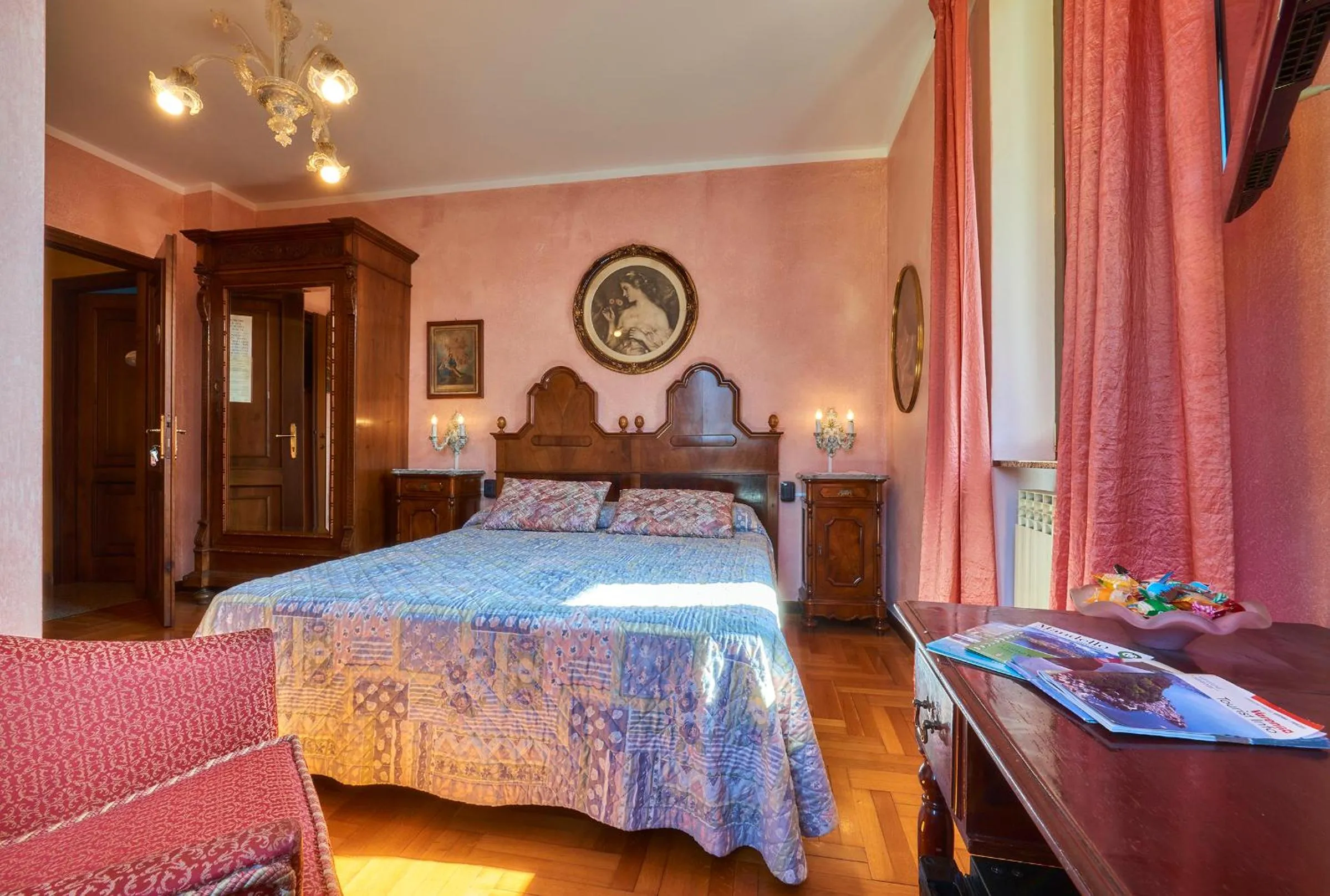 Bed in B&B - FORESTERIA - Frontelago Lake Como