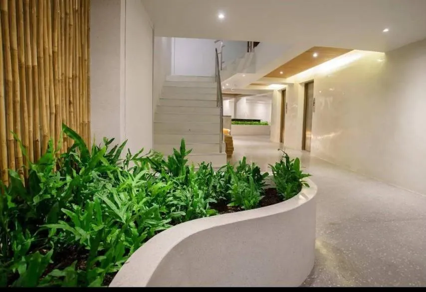 Garden in Hi Season Hotel