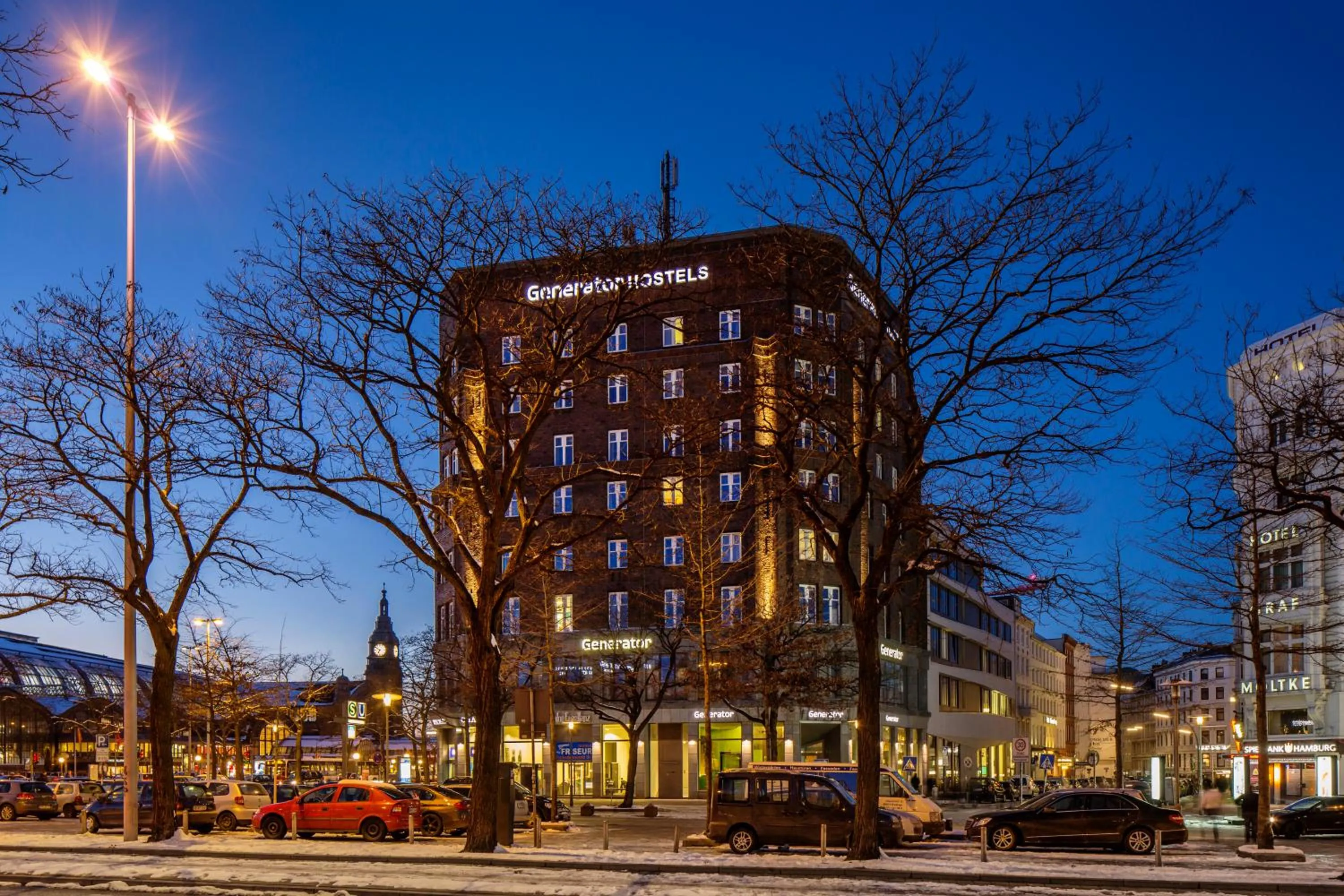 Night in Generator Hamburg